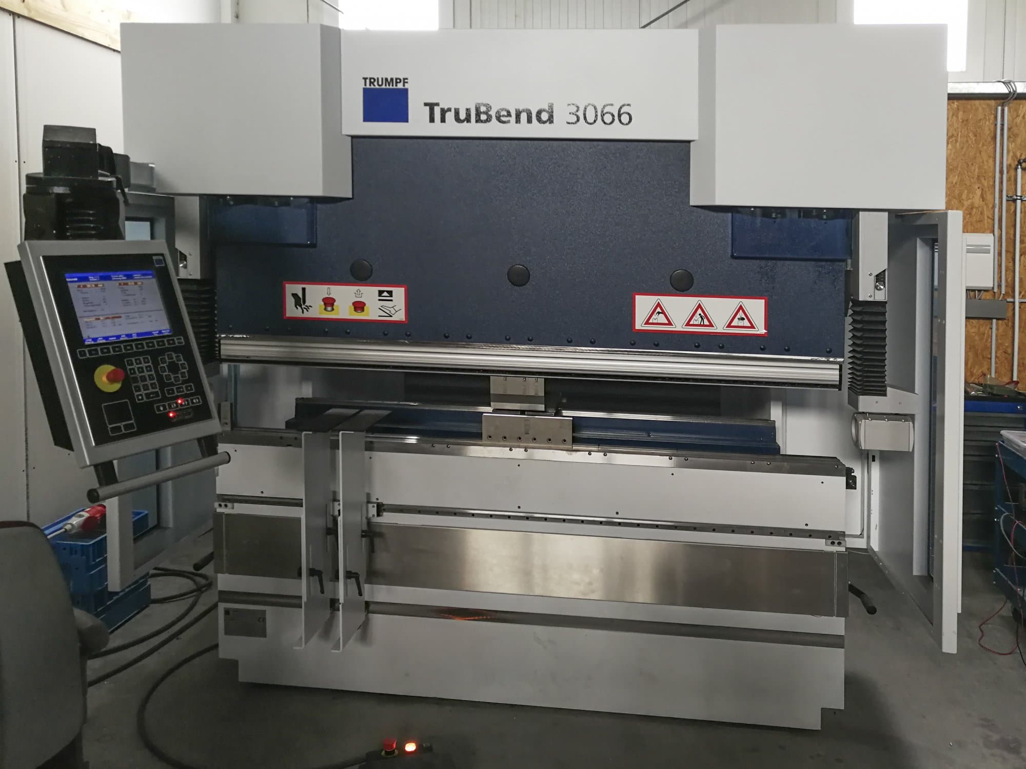 Front view of Trumpf TruBend 3066 machine