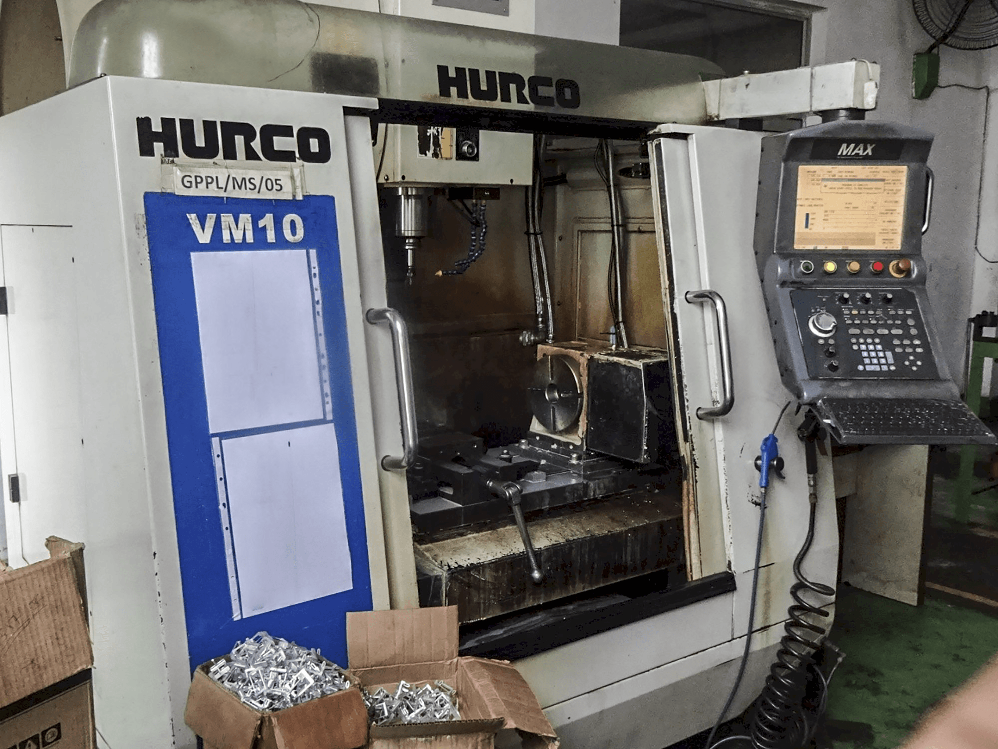 Left view of Hurco VM10 Machine