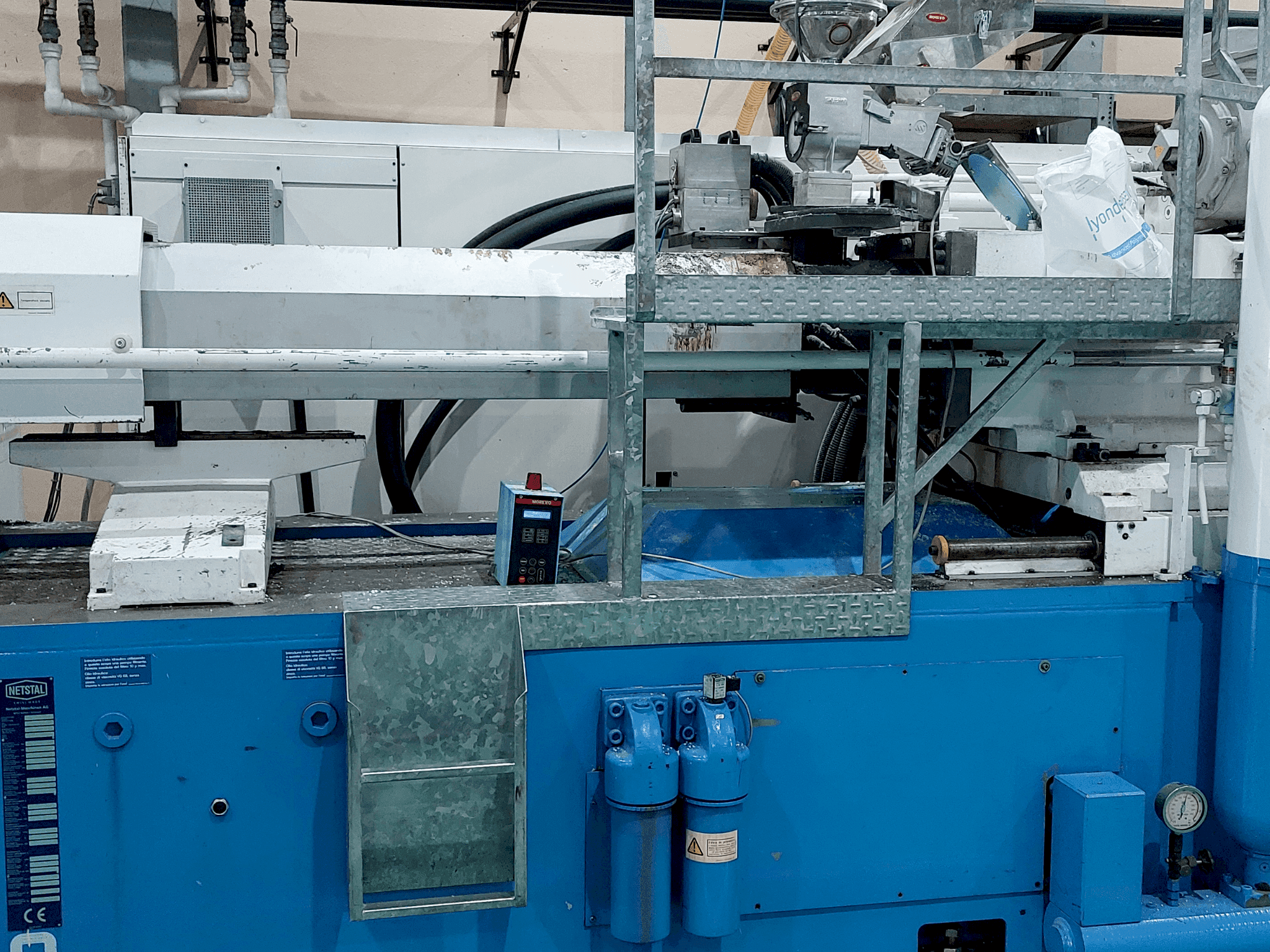 Front view of Netstal S 6000-5500E machine