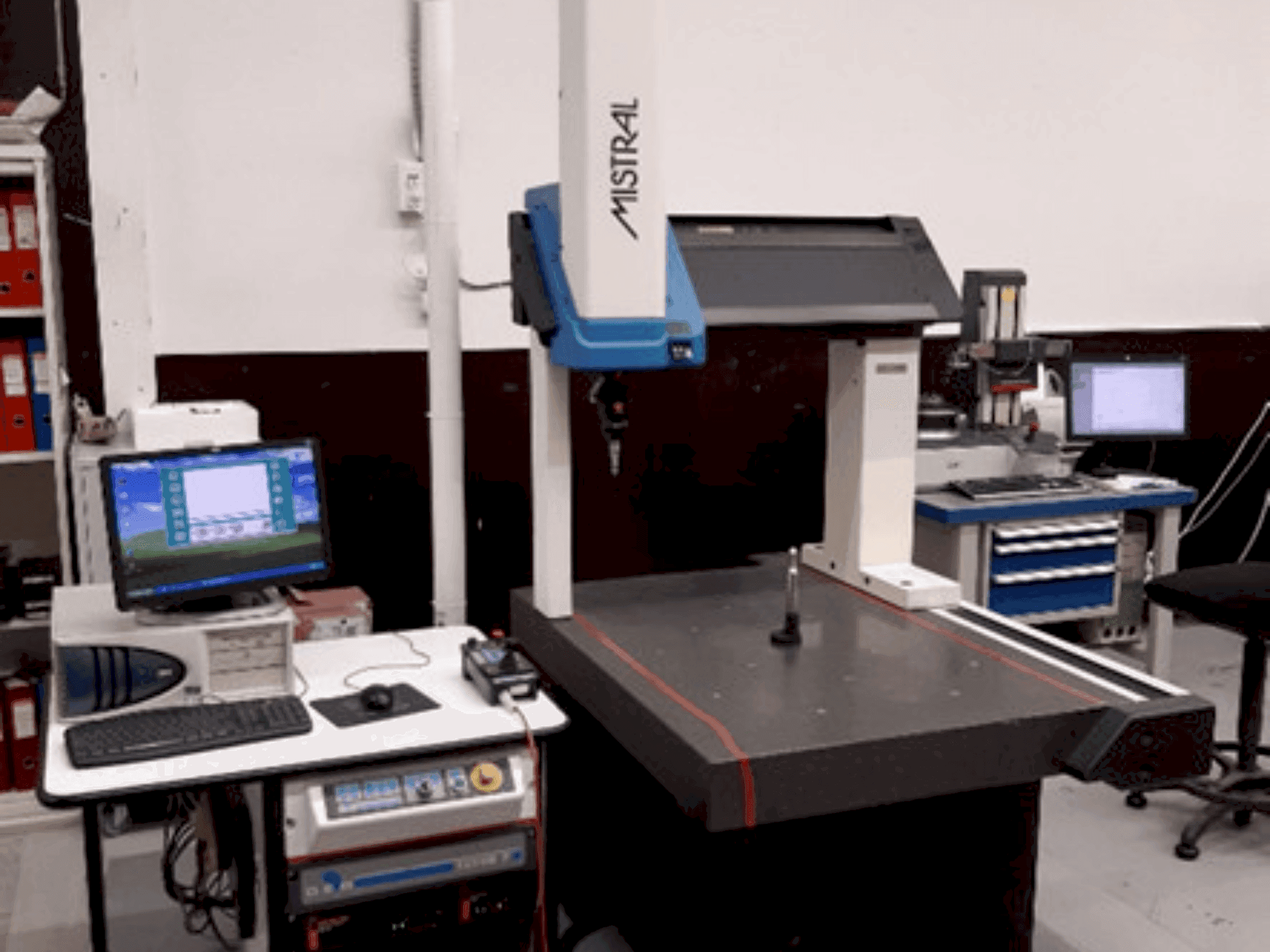 Front view of DEA Mistral 070705 machine