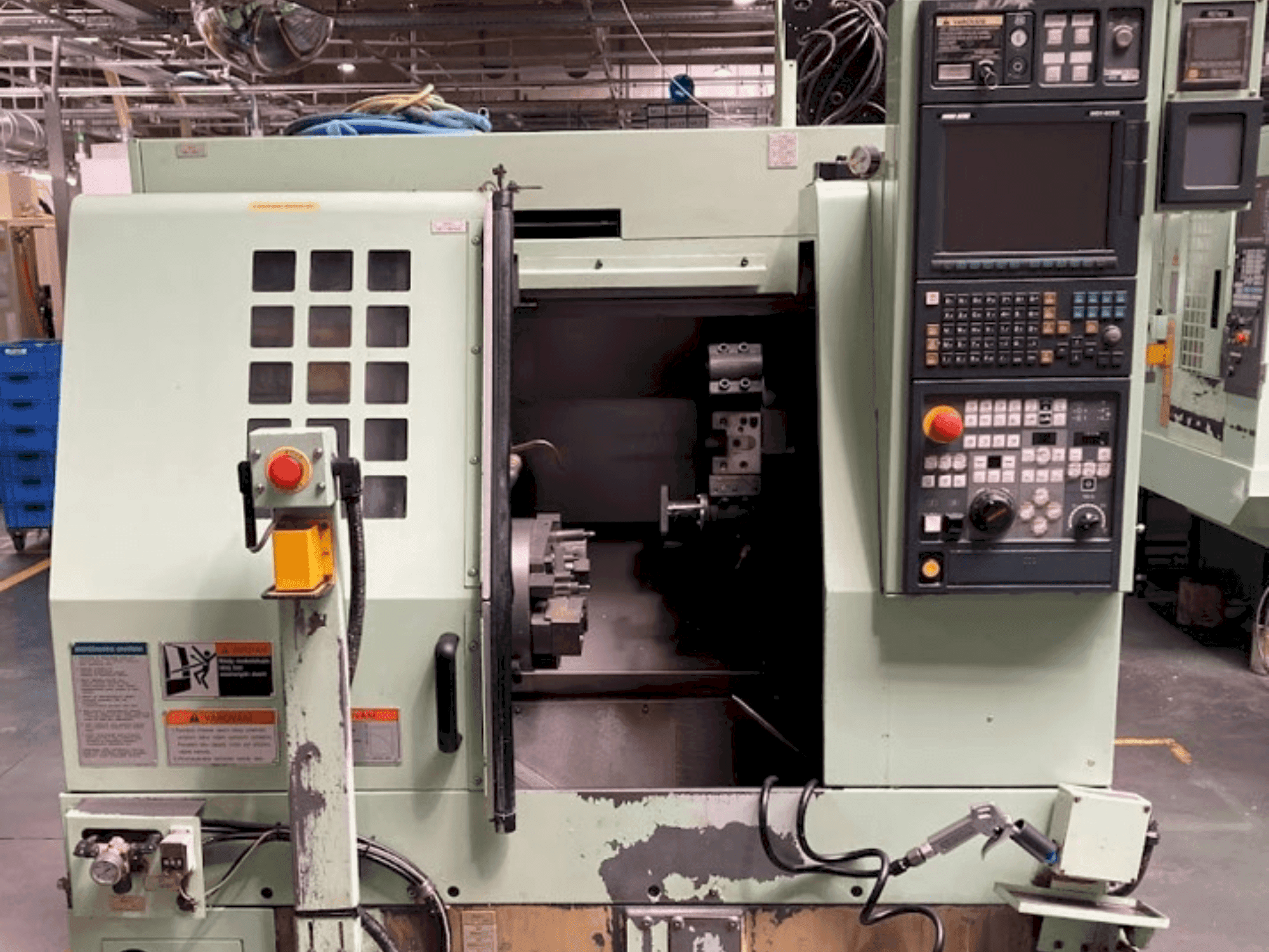 Front view of MORI SEIKI CL2000B machine