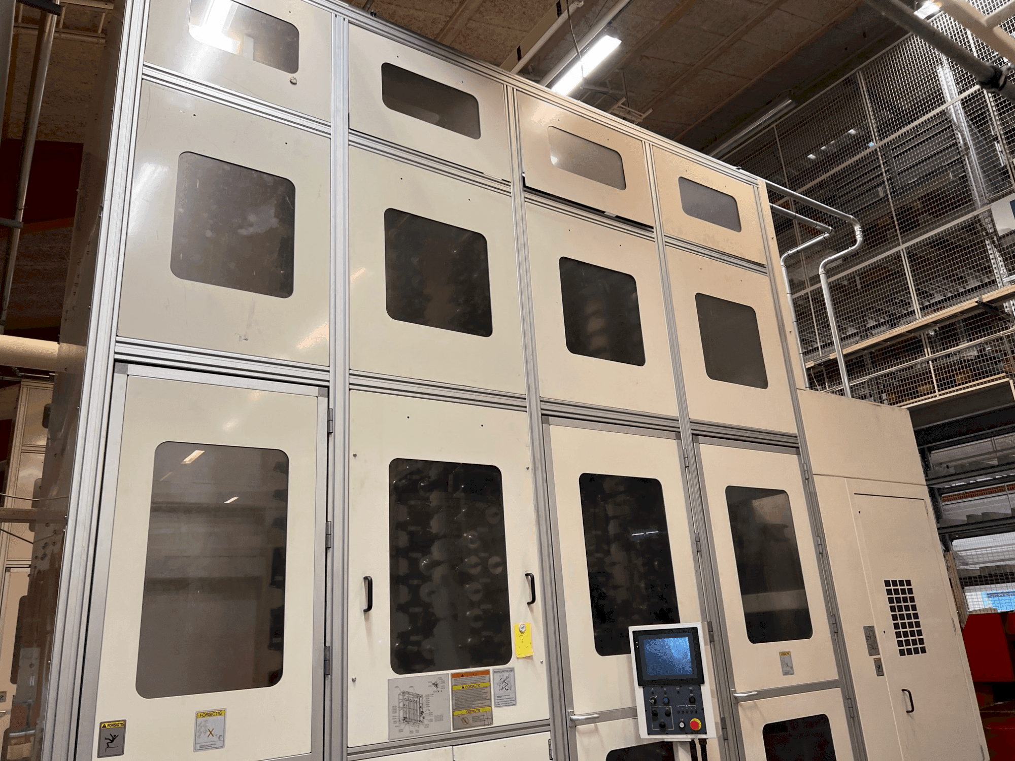 Left view of Okuma MA-800H machine