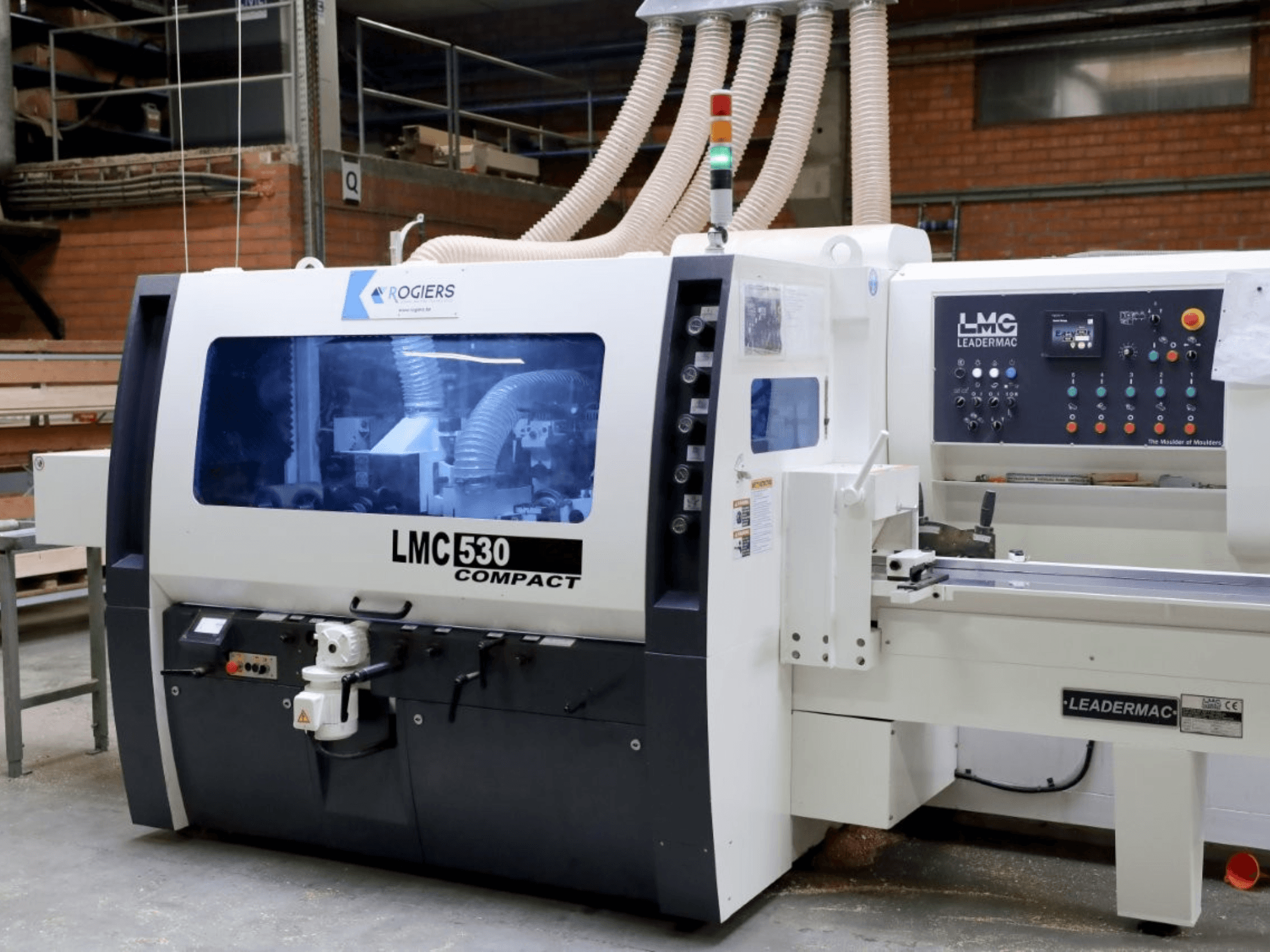 LEADERMAC LMC 530 Compact woodworking machine; front view showcases controls, dust extraction, and work area features.