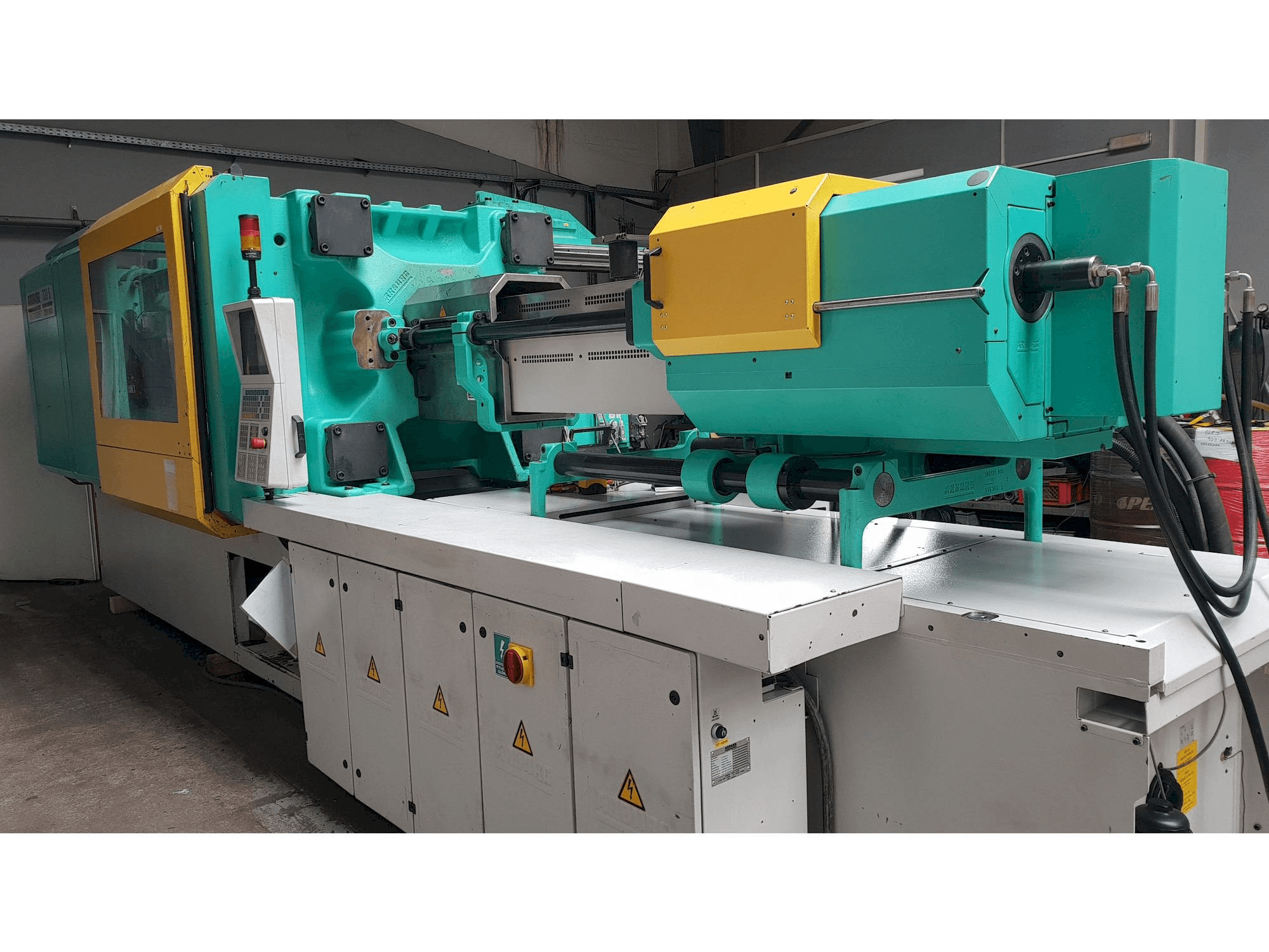 Front view of Arburg Multilift H 720 - 3200 - 1300 machine