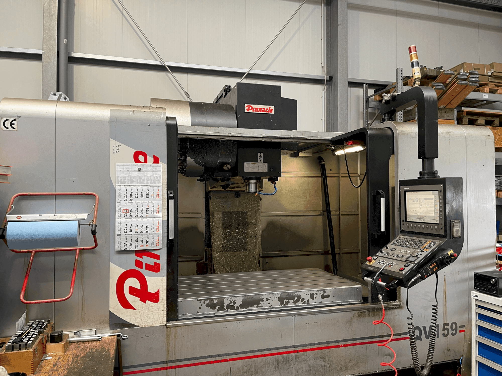 Front view of Pinnacle QV 159 machine