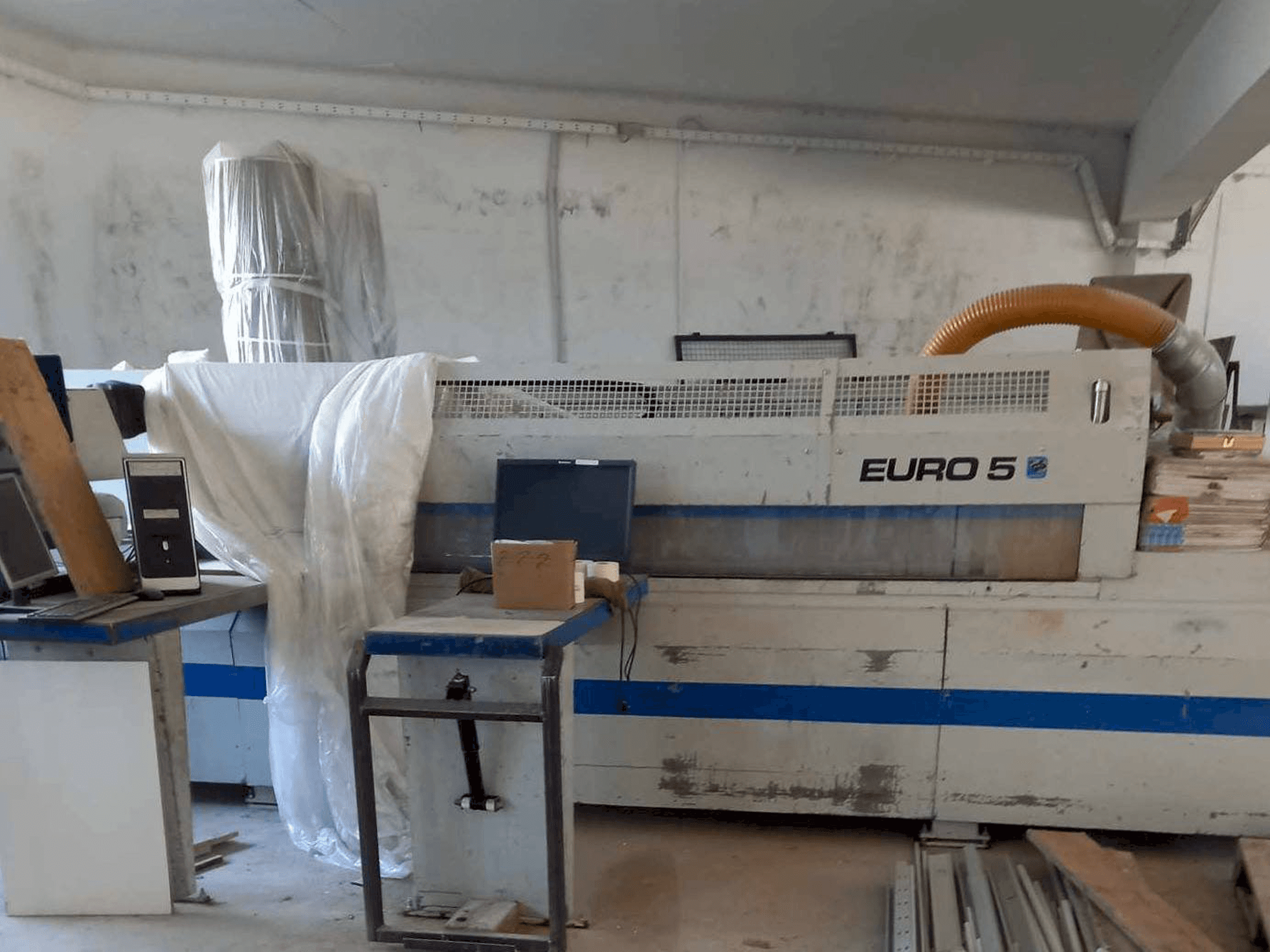 Front view of PANHANS EURO 5 machine