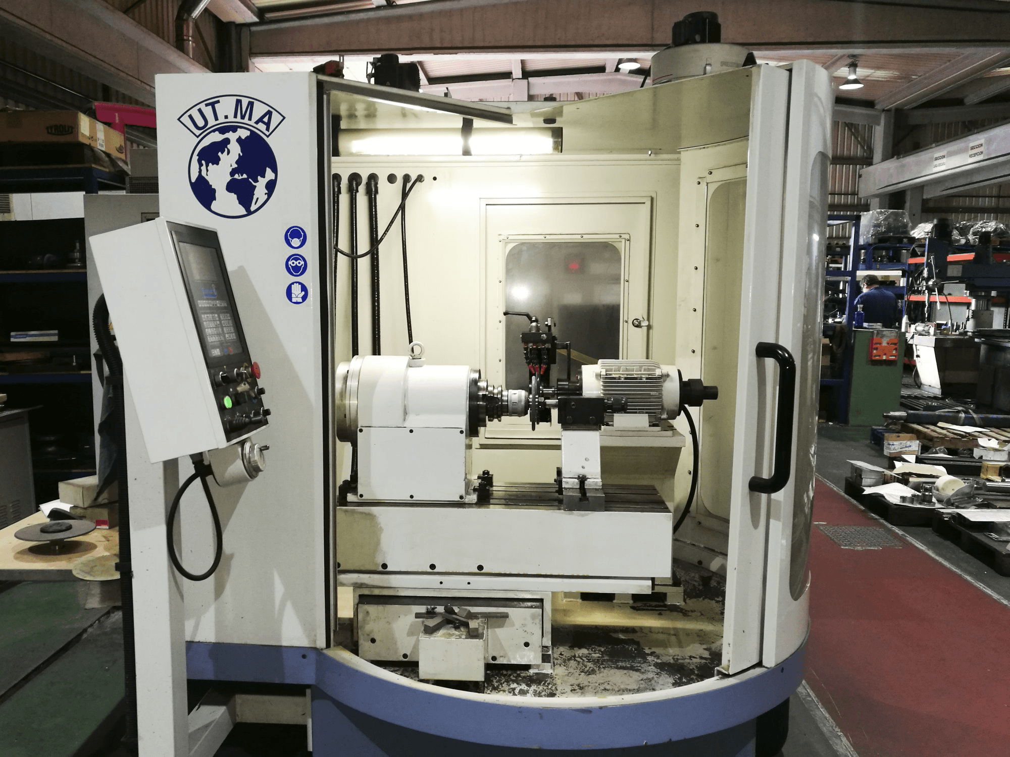Front view of UT.MA P20 CNC machine