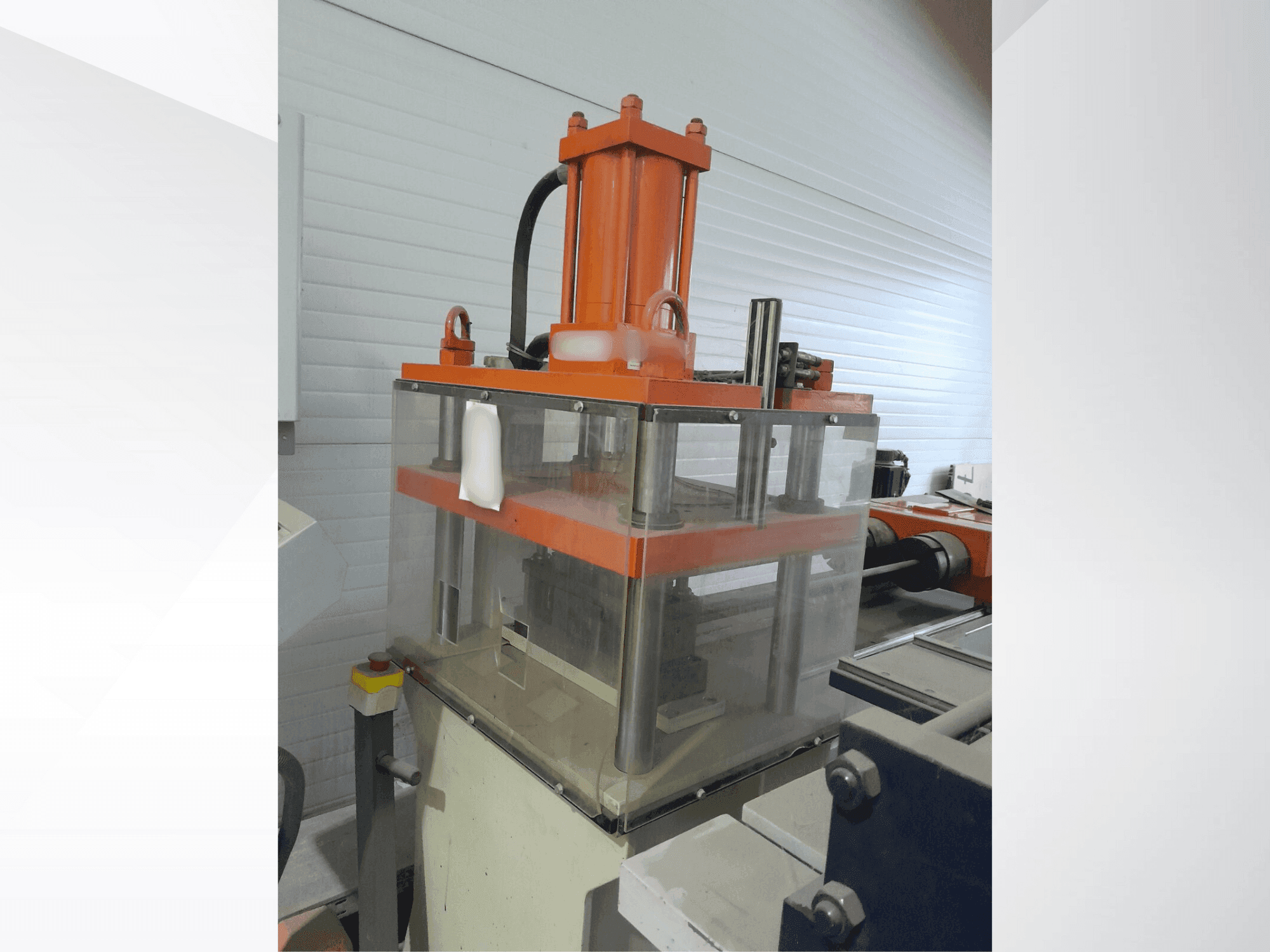 Front view of UZMA MAKINA PDM 30 machine