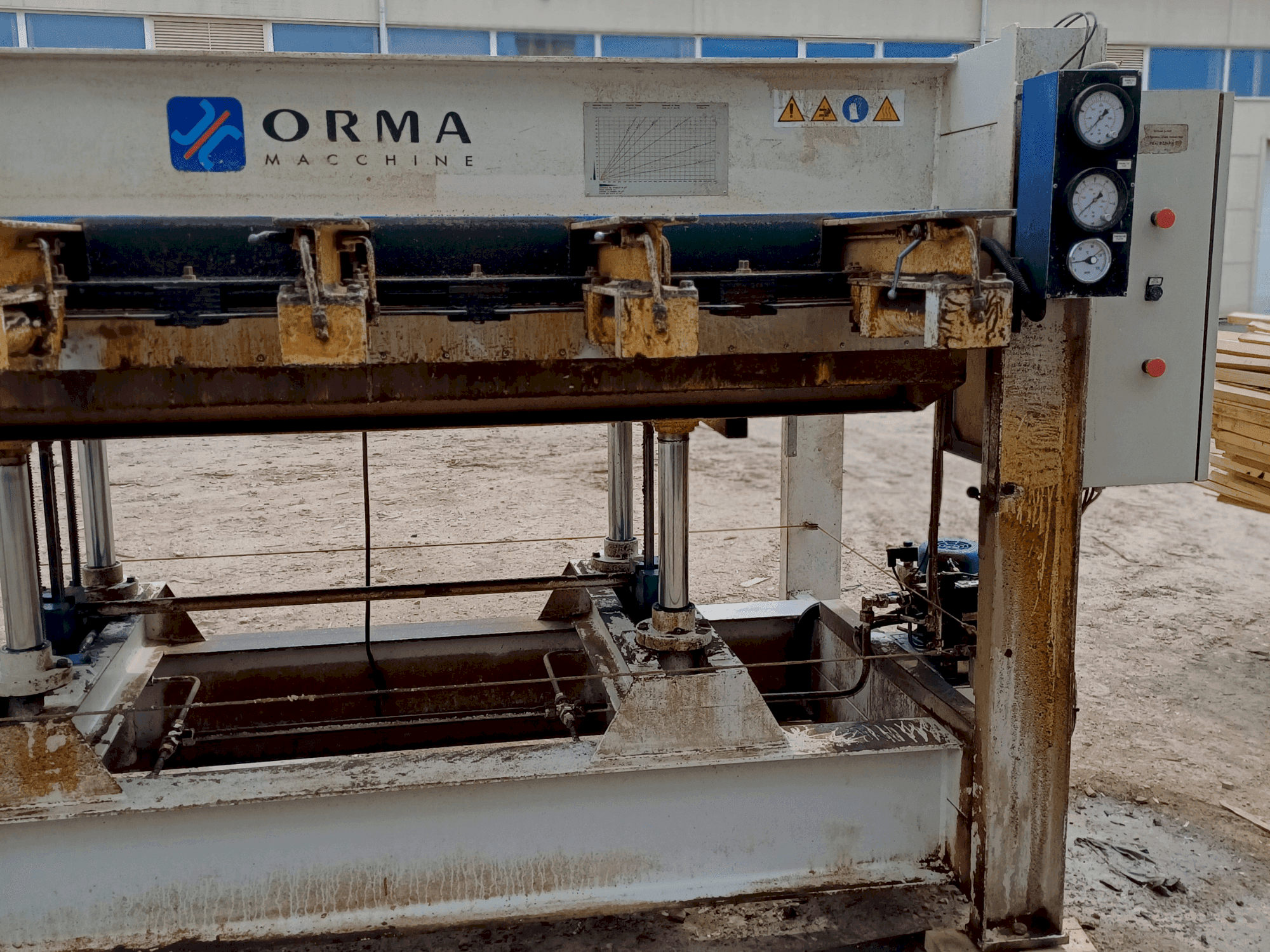 Front view of ORMA NPC/L machine