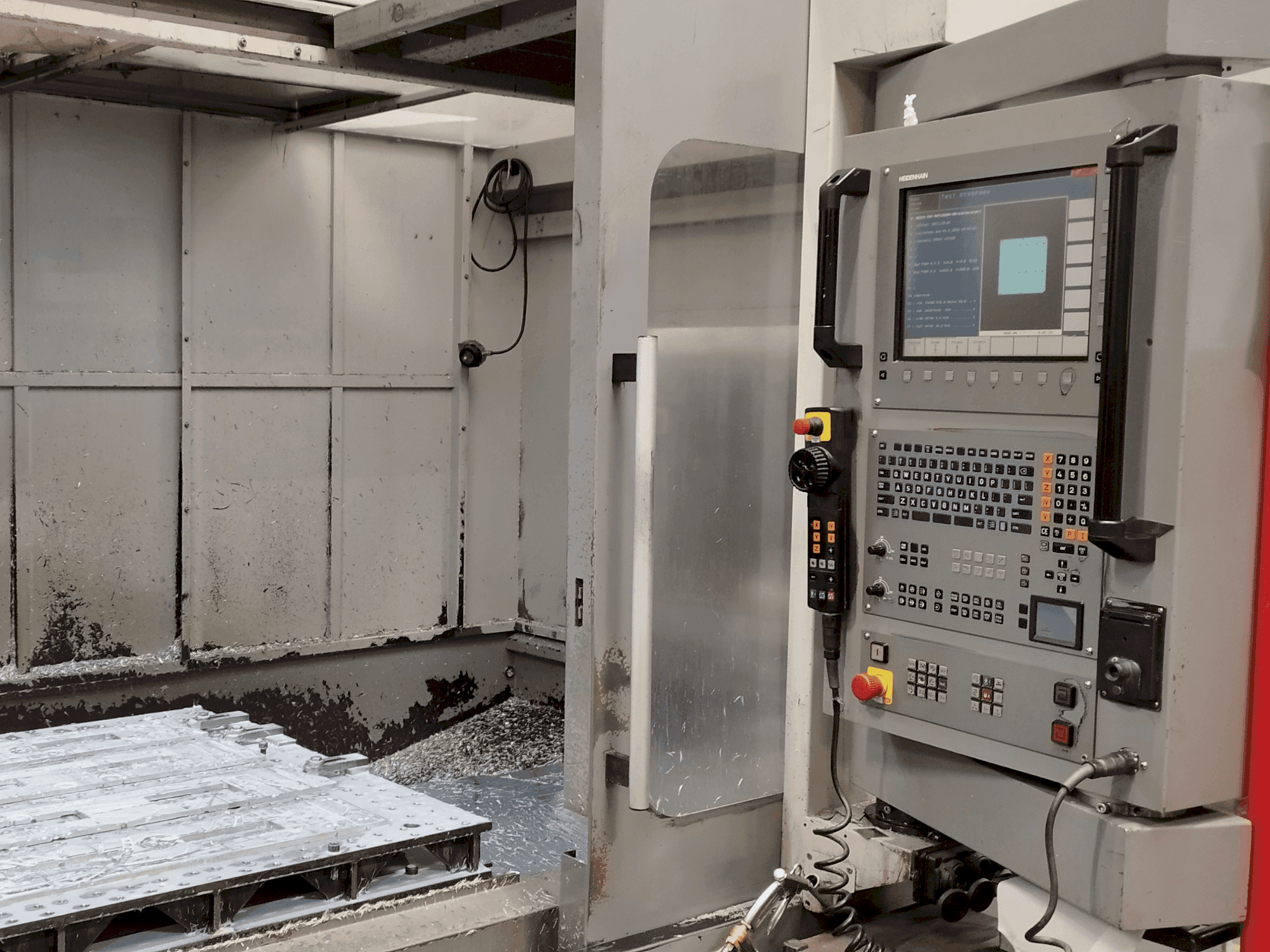 Front view of Leadwell V80I machine