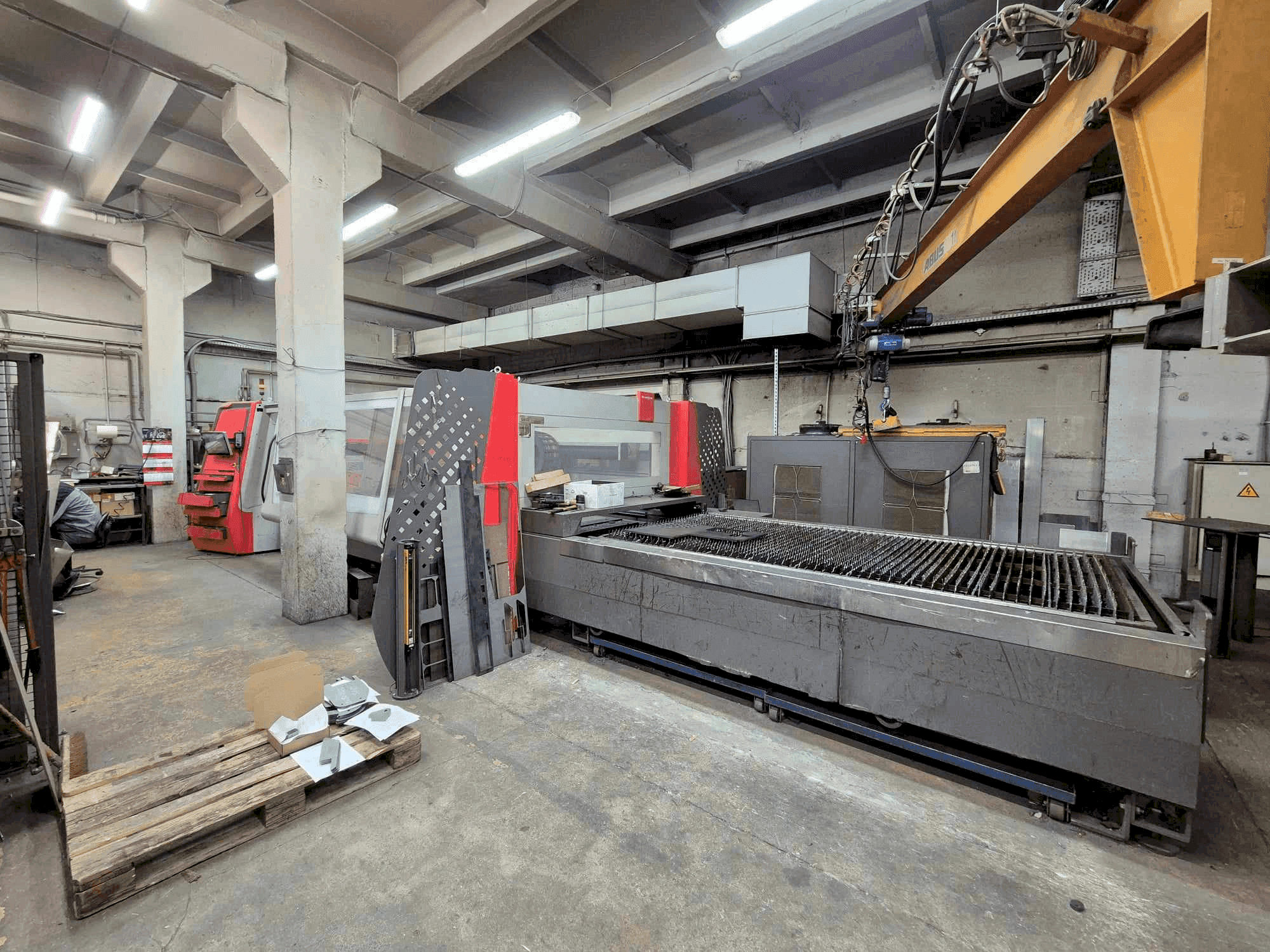 Front view of Bystronic BYSTRONIC ByAutonom 3015 (2014) machine