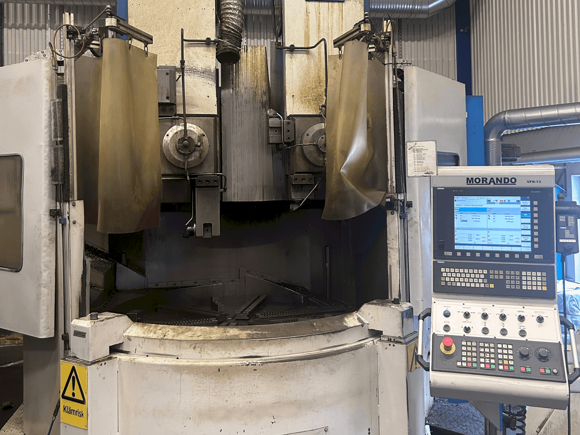 Front view of MORANDO VFN13 machine