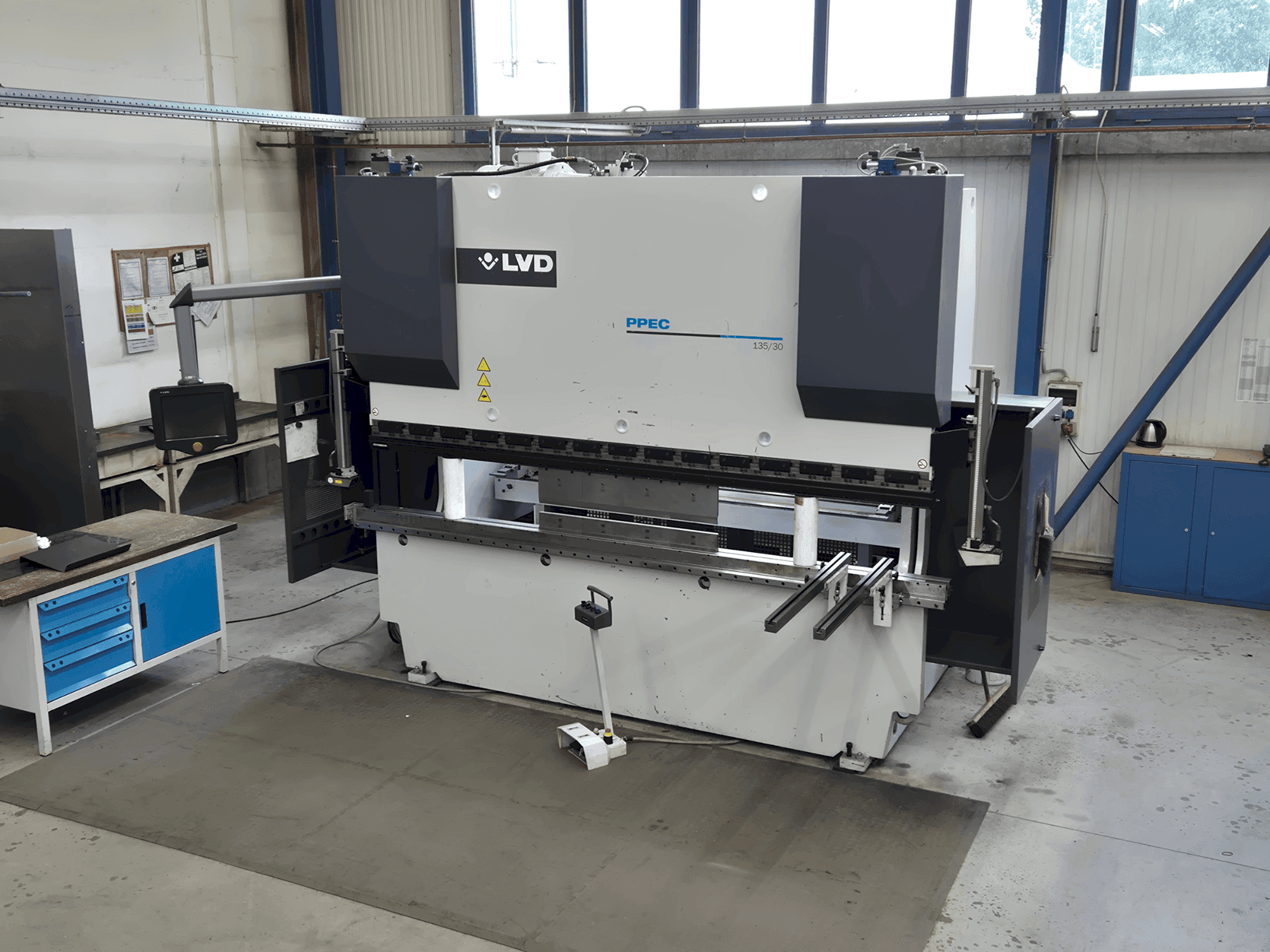 Front view of LVD PPEC 135/30 machine