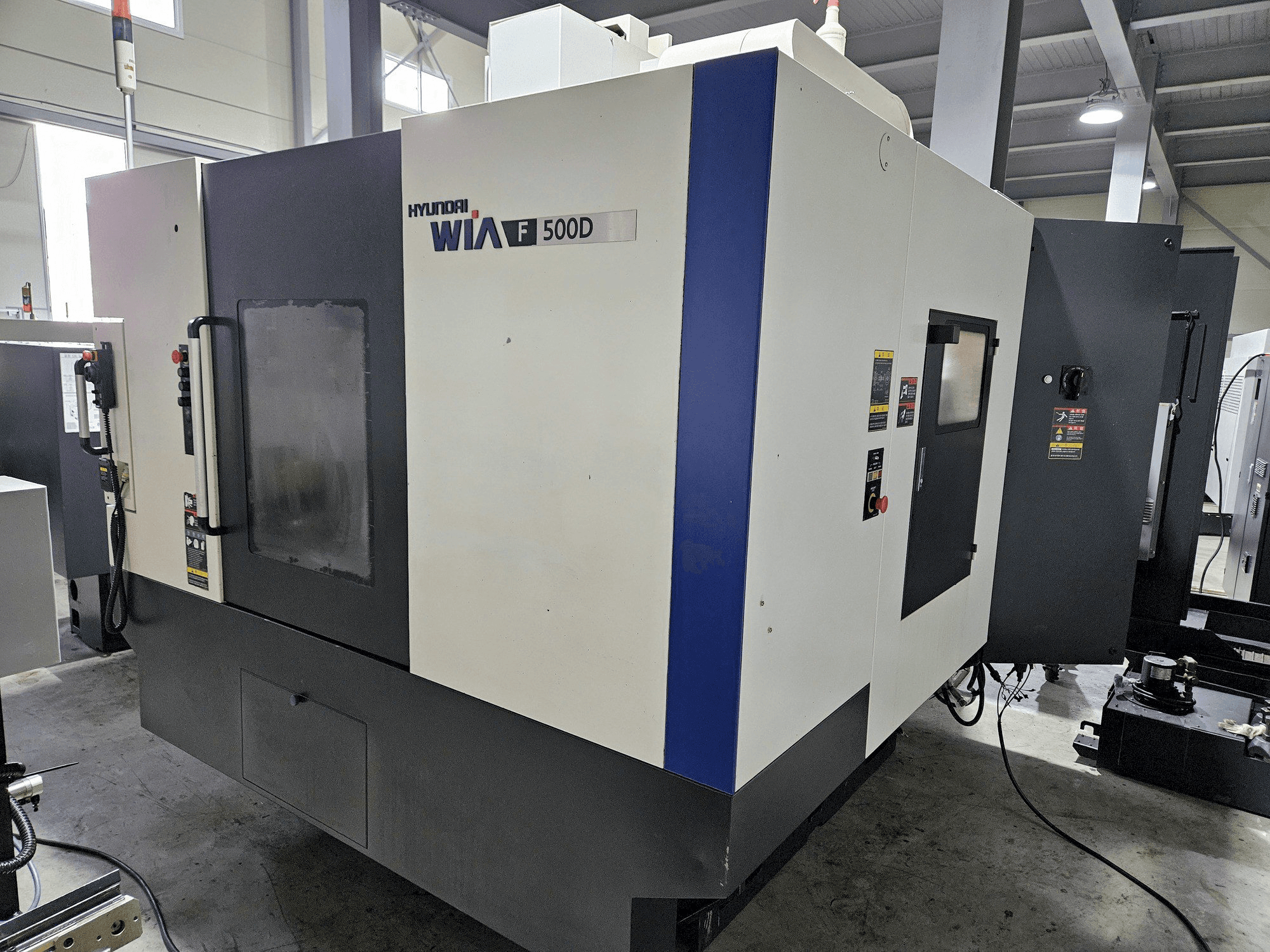 Front view of Hyundai Wia Wia F500D machine