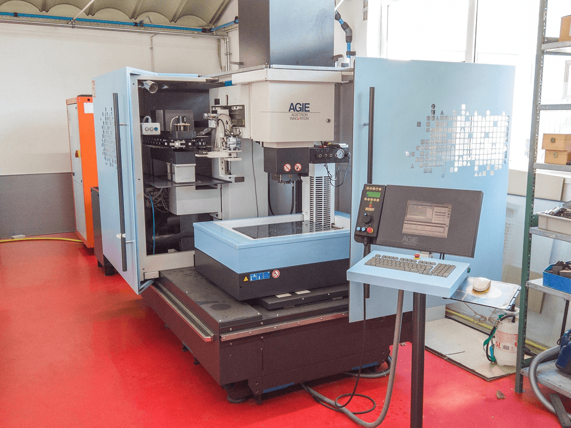 Front view of AGIE AGIETRON INNOVATION 2 machine