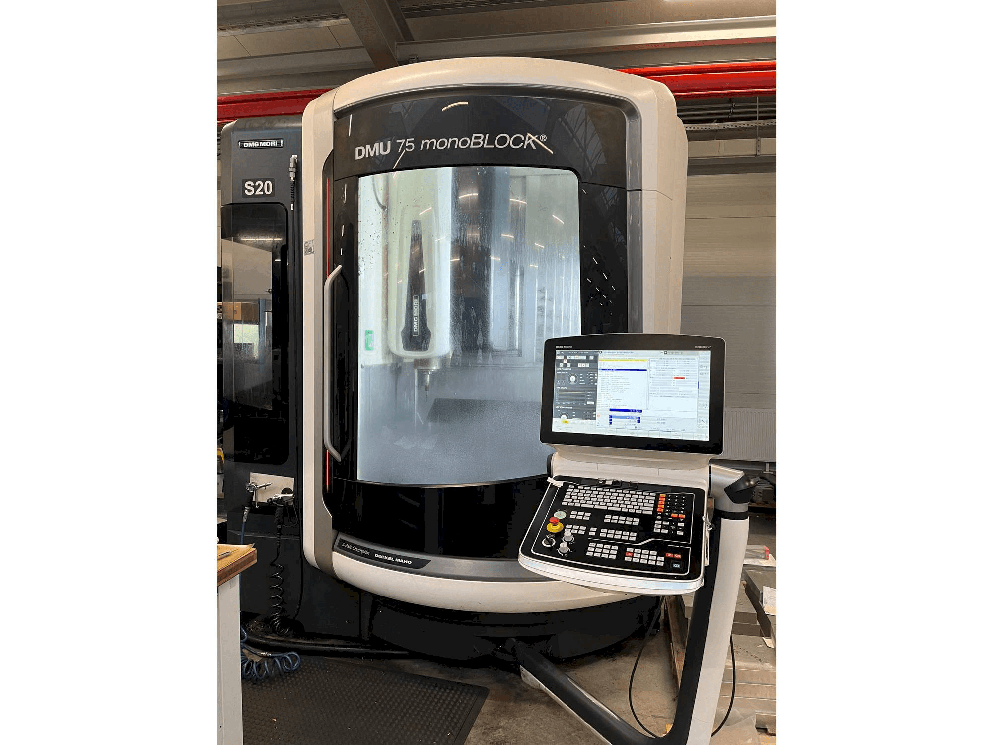 Front view of DMG MORI DMU 75 monoBLOCK machine