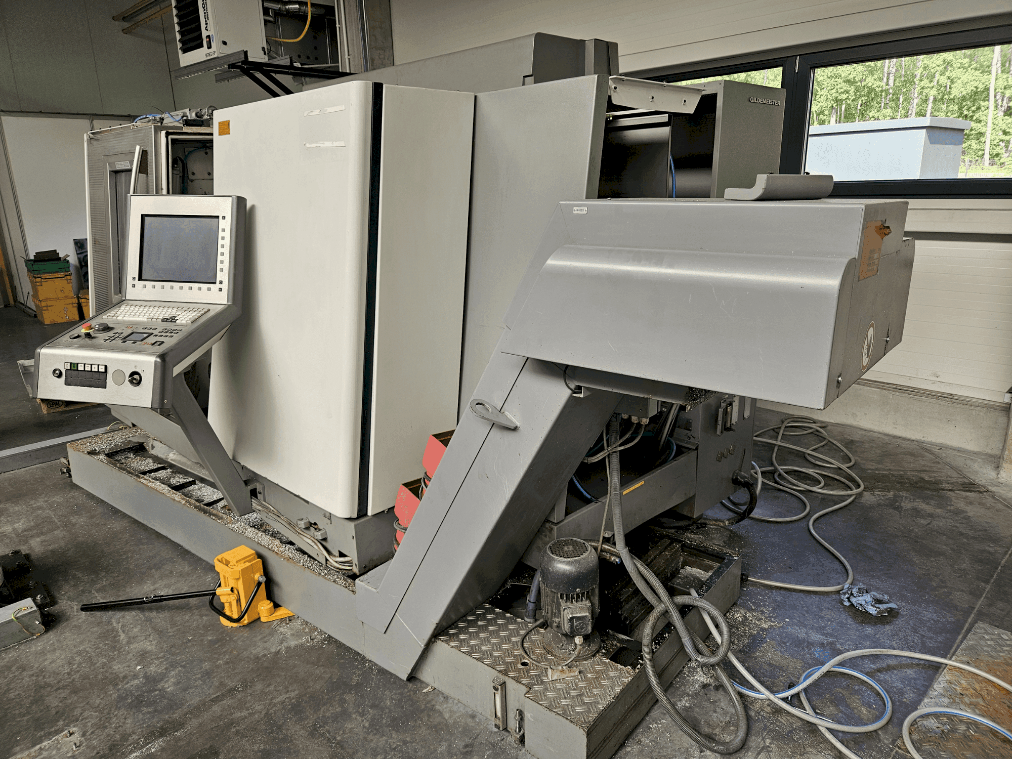 Front view of Gildemeister CTX 420 Linear machine