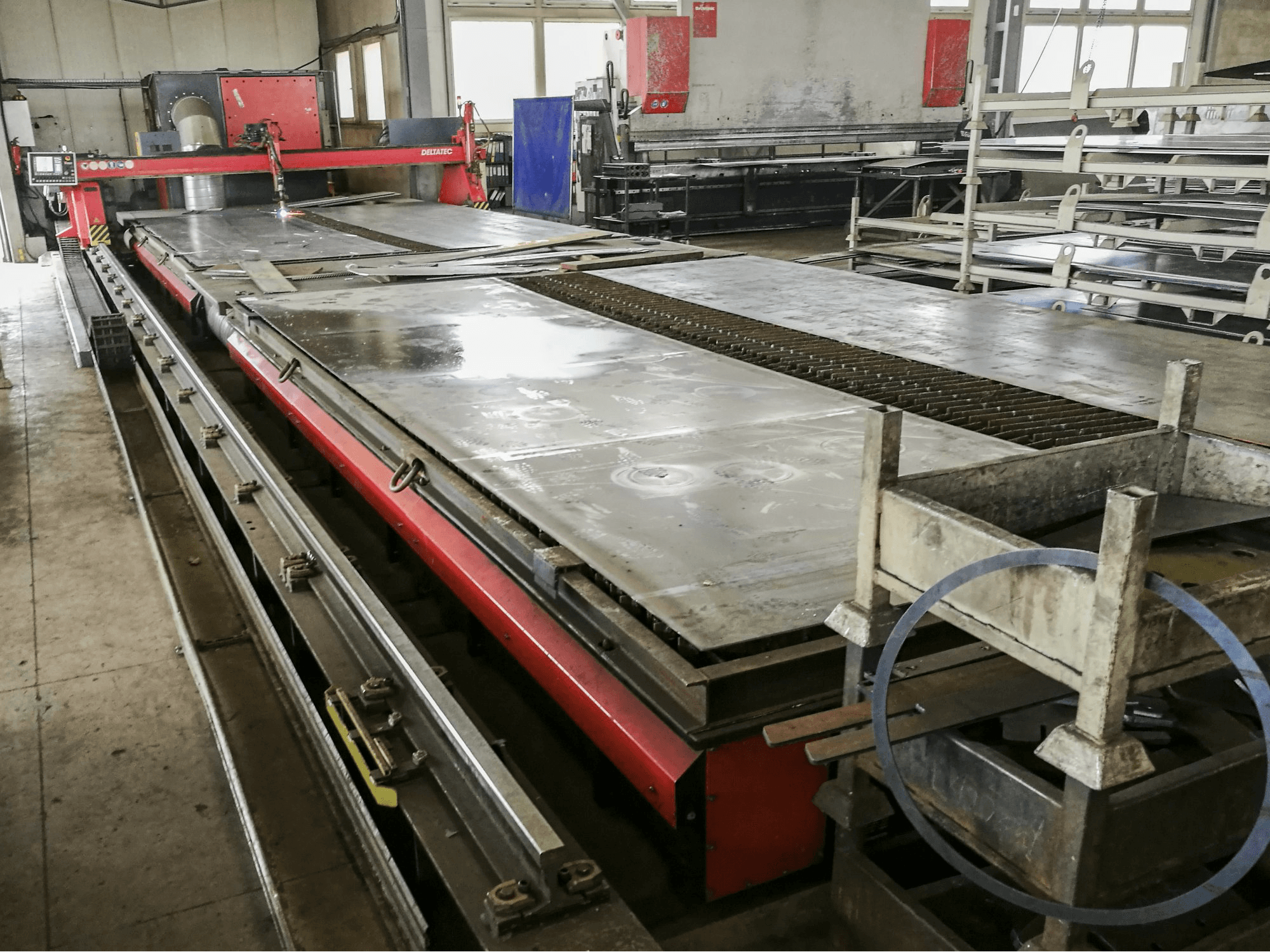 Left view of KOIKE DELTATEC Machine