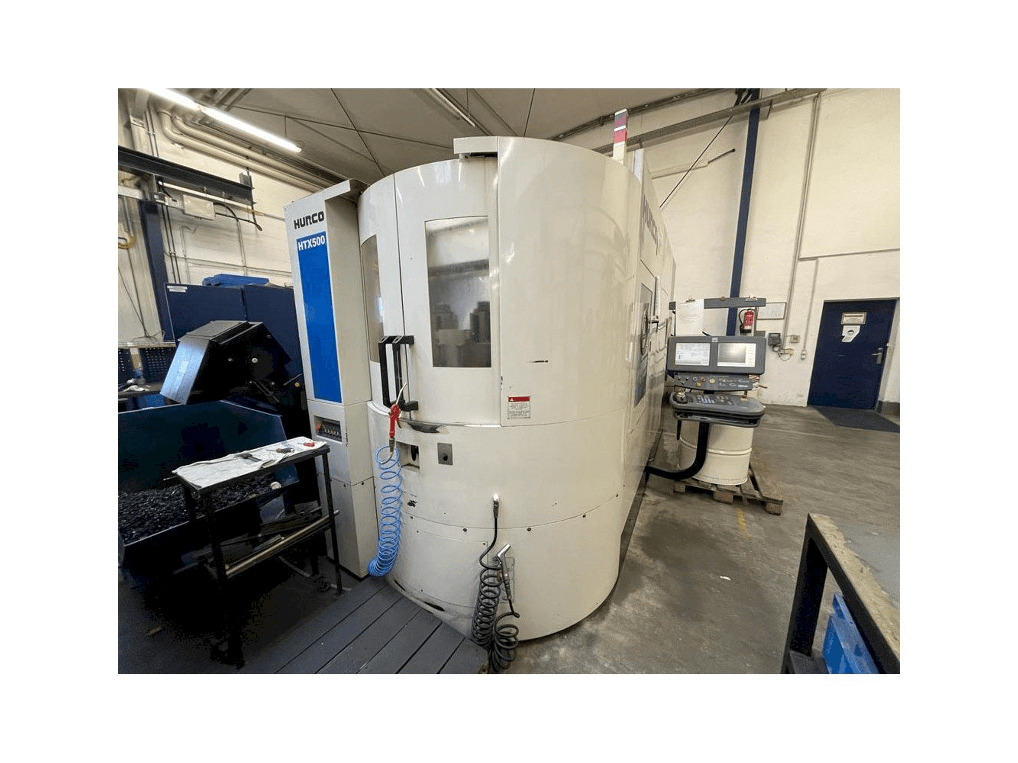 Front view of Hurco HTX 500 machine