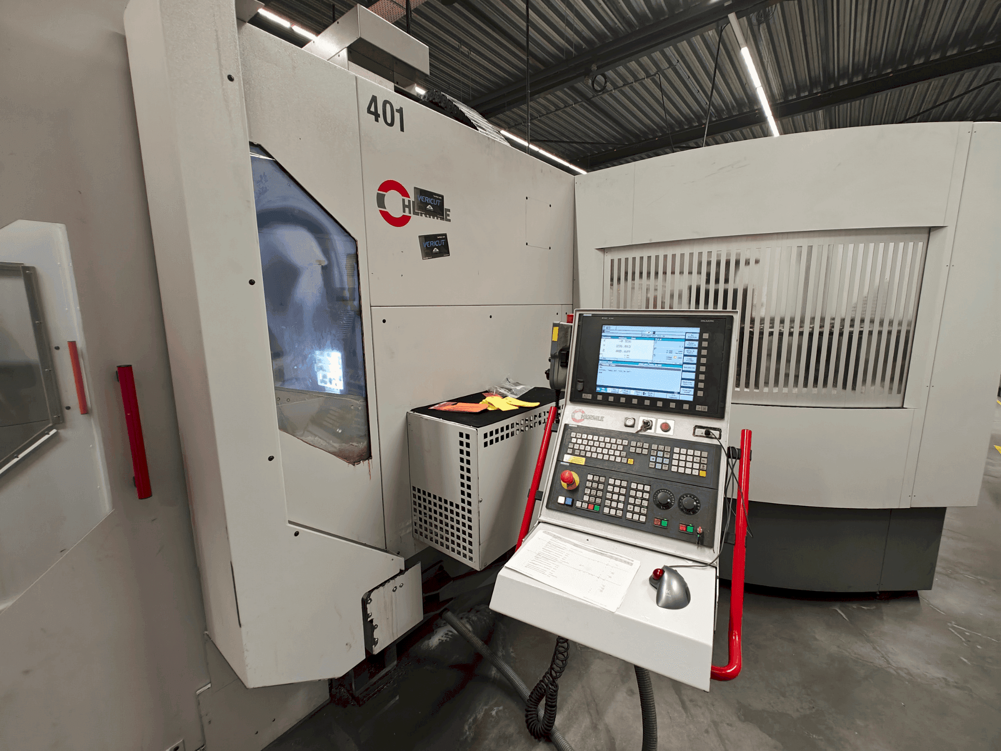 Front view of HERMLE C 40 U machine