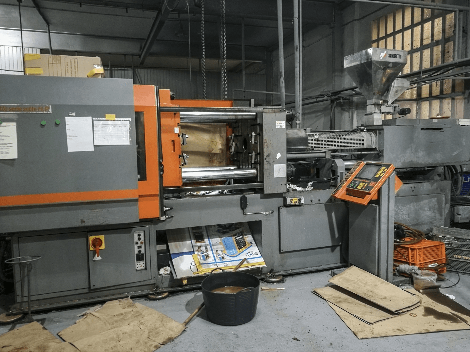 Front view of SANDRETTO S.7.250 Machine