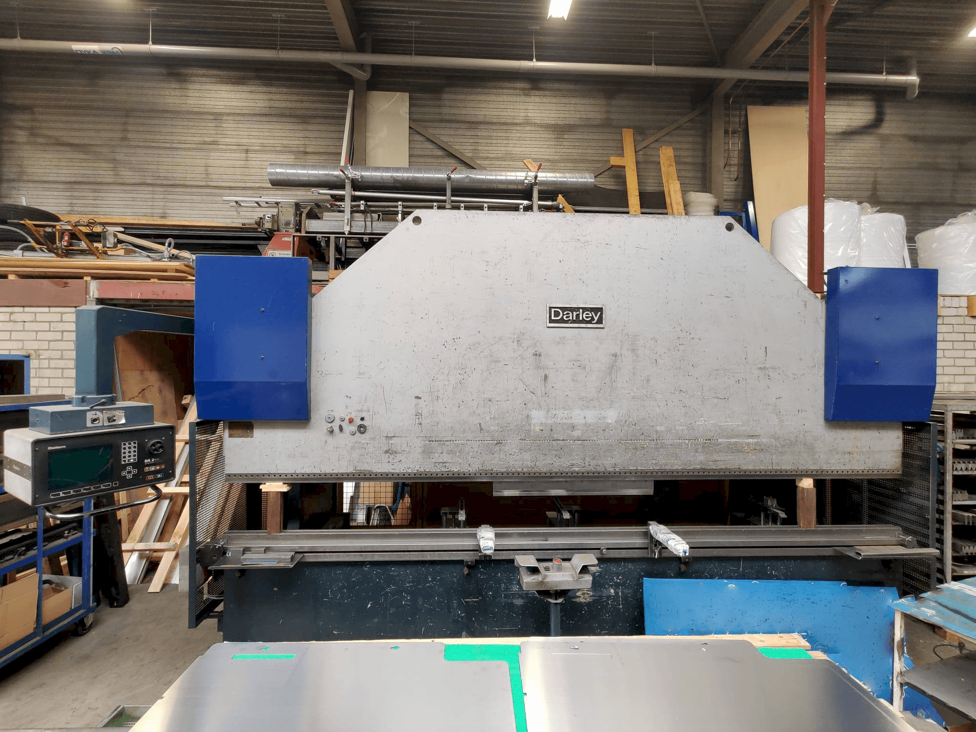 Front view of Darley EHP150 43/37 machine