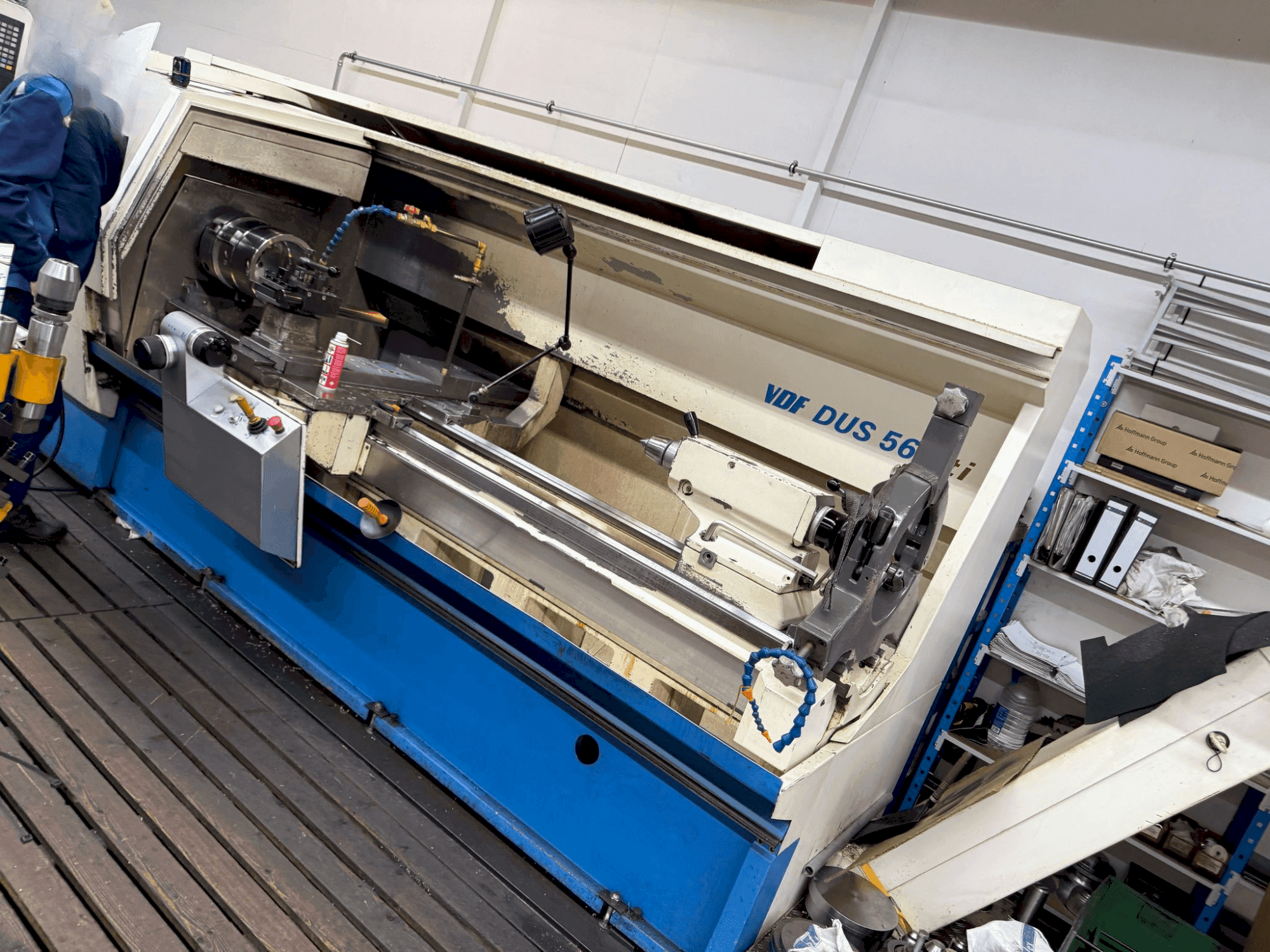 Front view of BOEHRINGER VDF DUS 560 ti machine