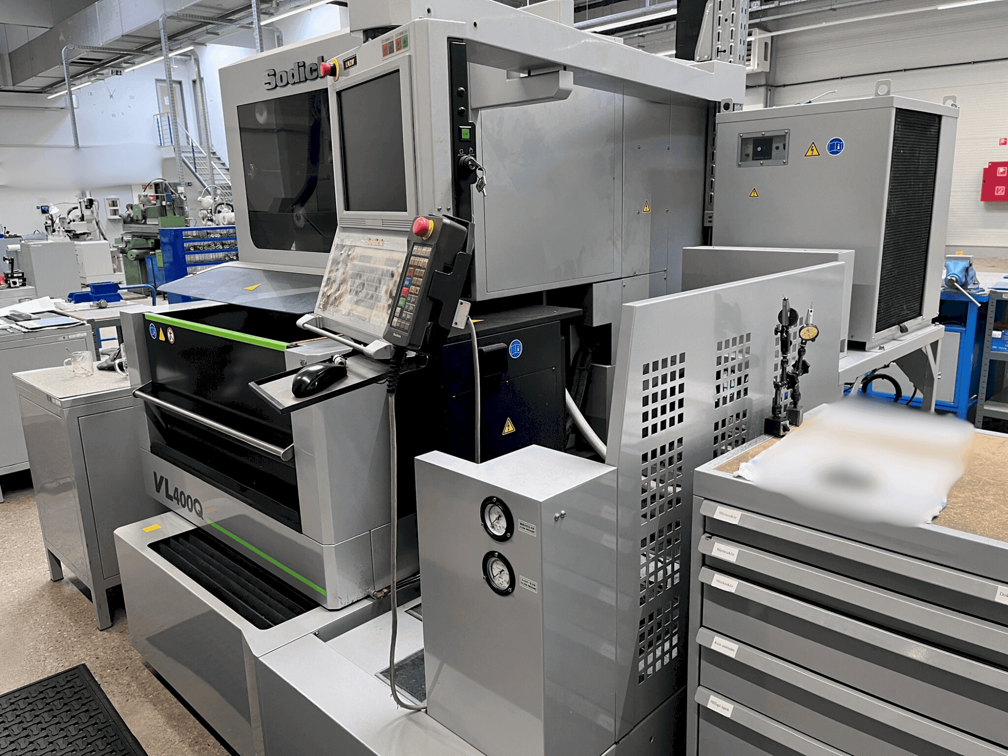 Front view of Sodick VL 400Q machine