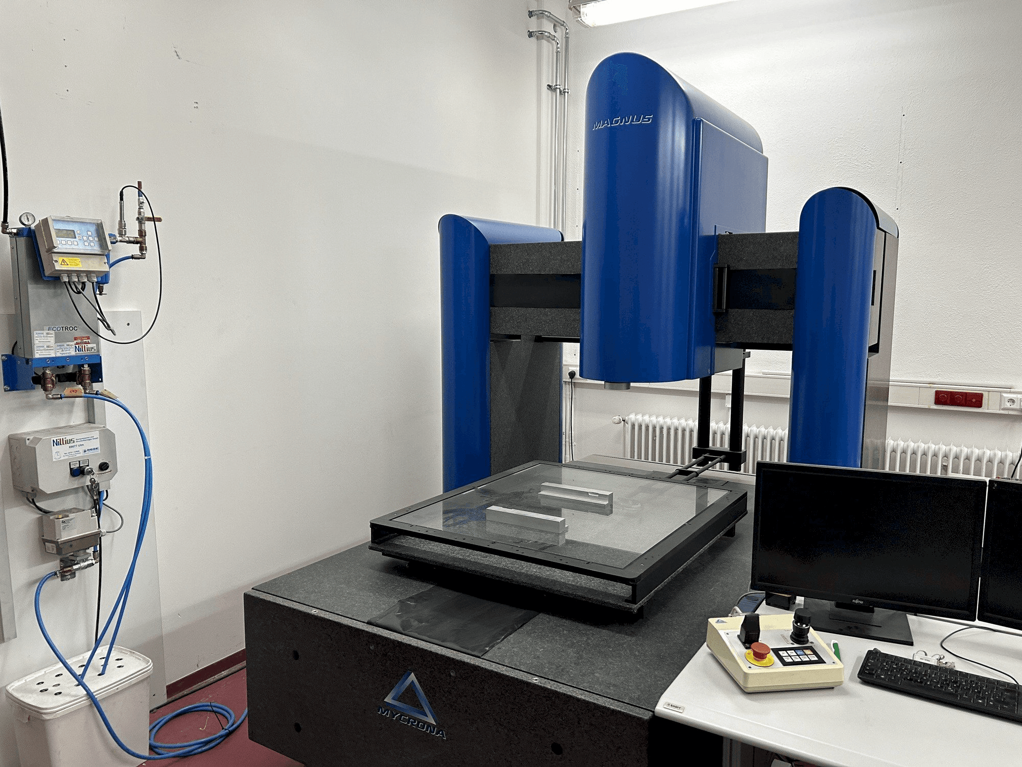 Front view of MYCRONA Magnus BL machine