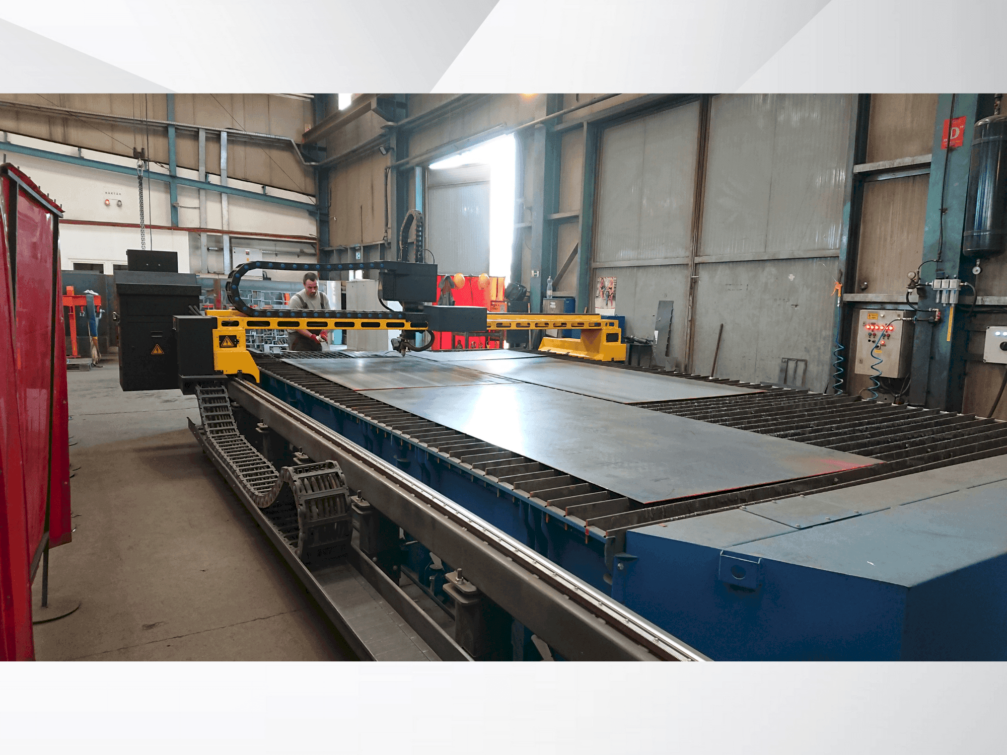 Front view of AJAN PP 260 A-5T machine