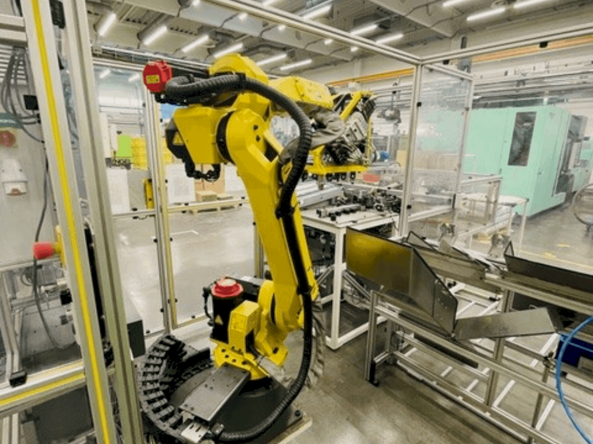 Front view of FANUC M-20ia 35M machine