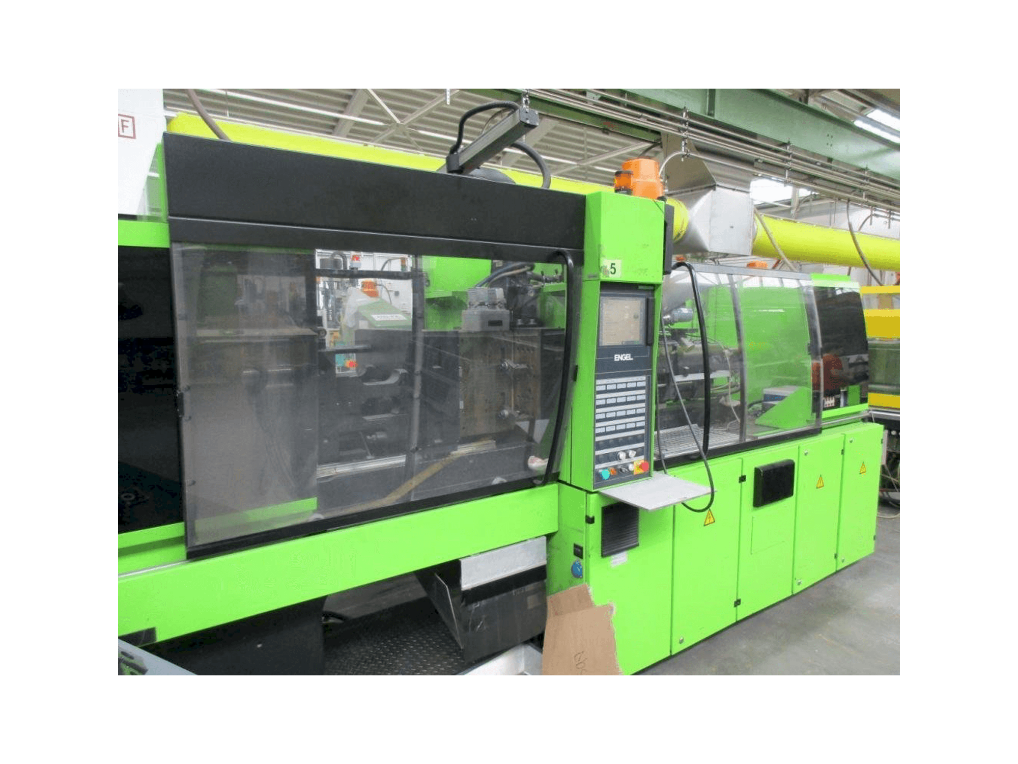 Front view of ENGEL Victory 500-110 Tech machine