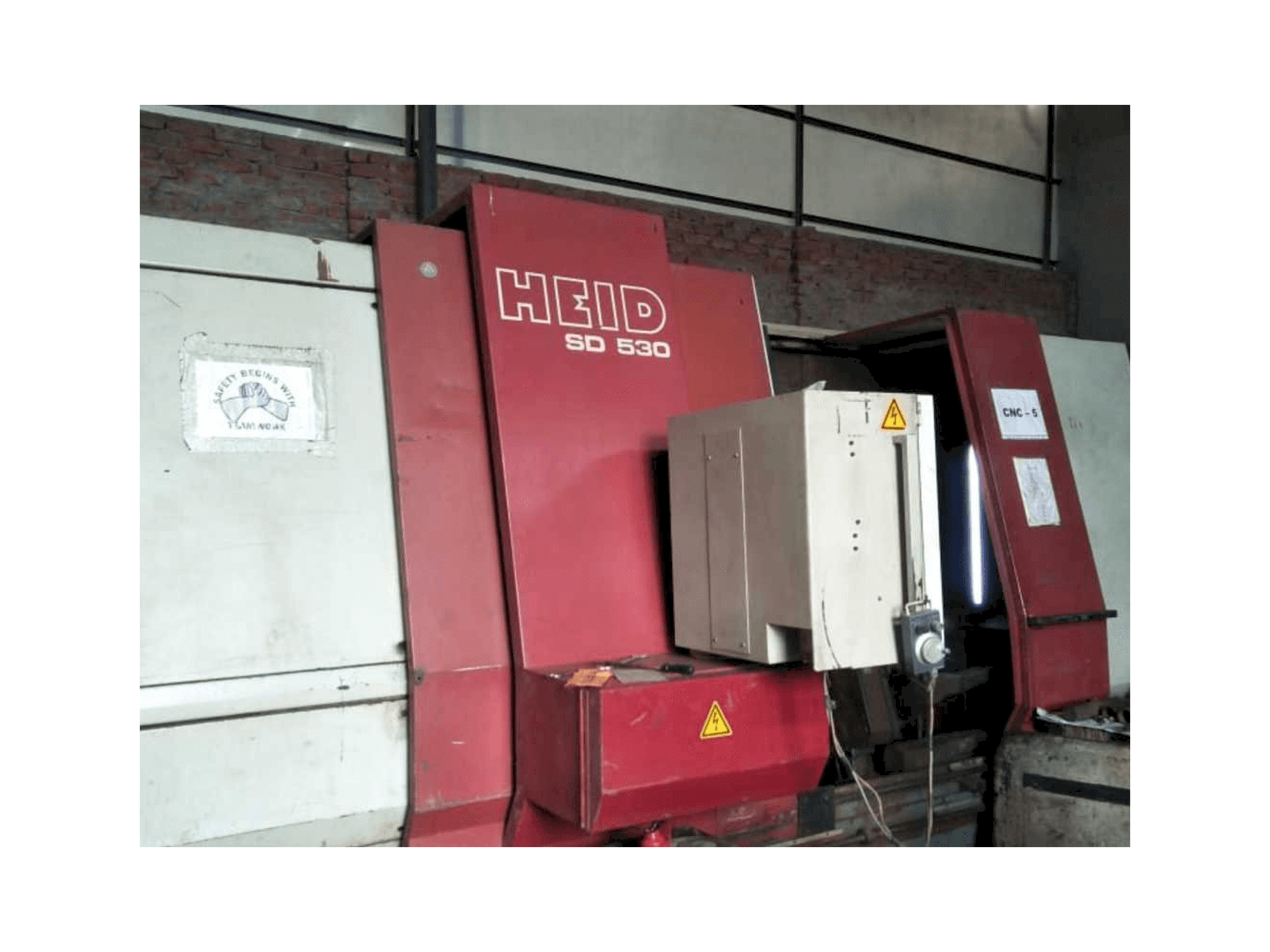 Front view of HEID SD-530 machine