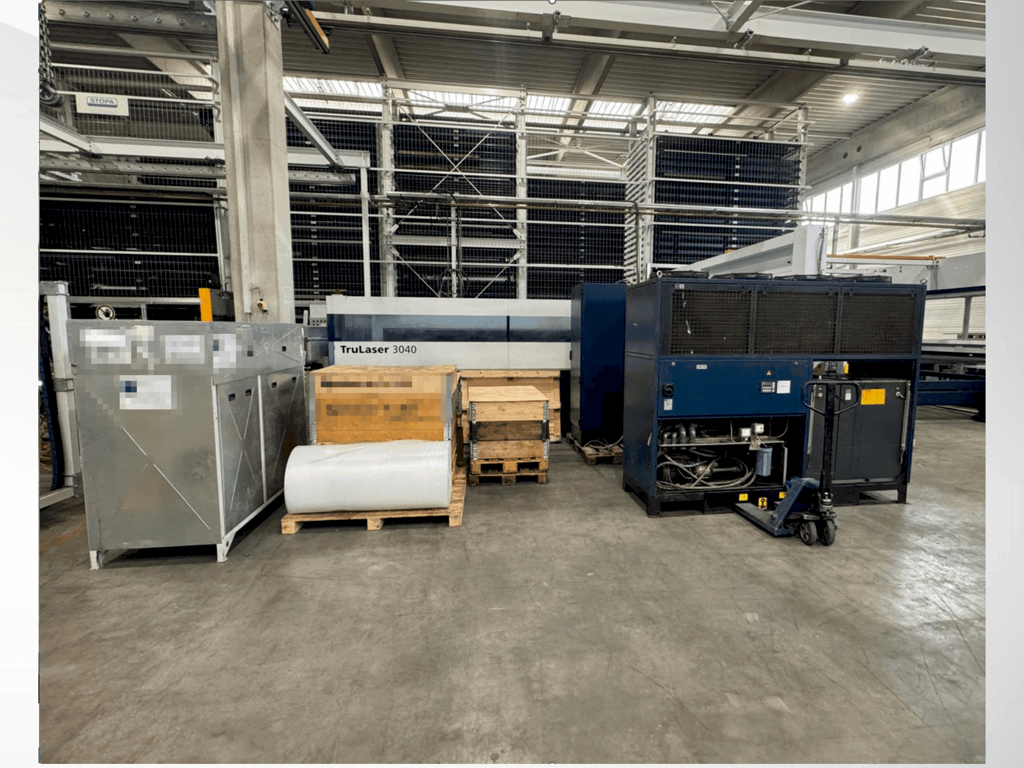 Front view of TRUMPF TruLaser 3040 machine