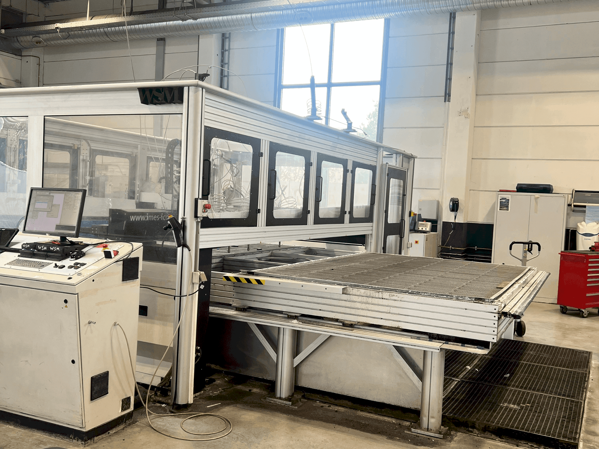 Front view of Imes-Icore CUT matic WJ 3020 machine