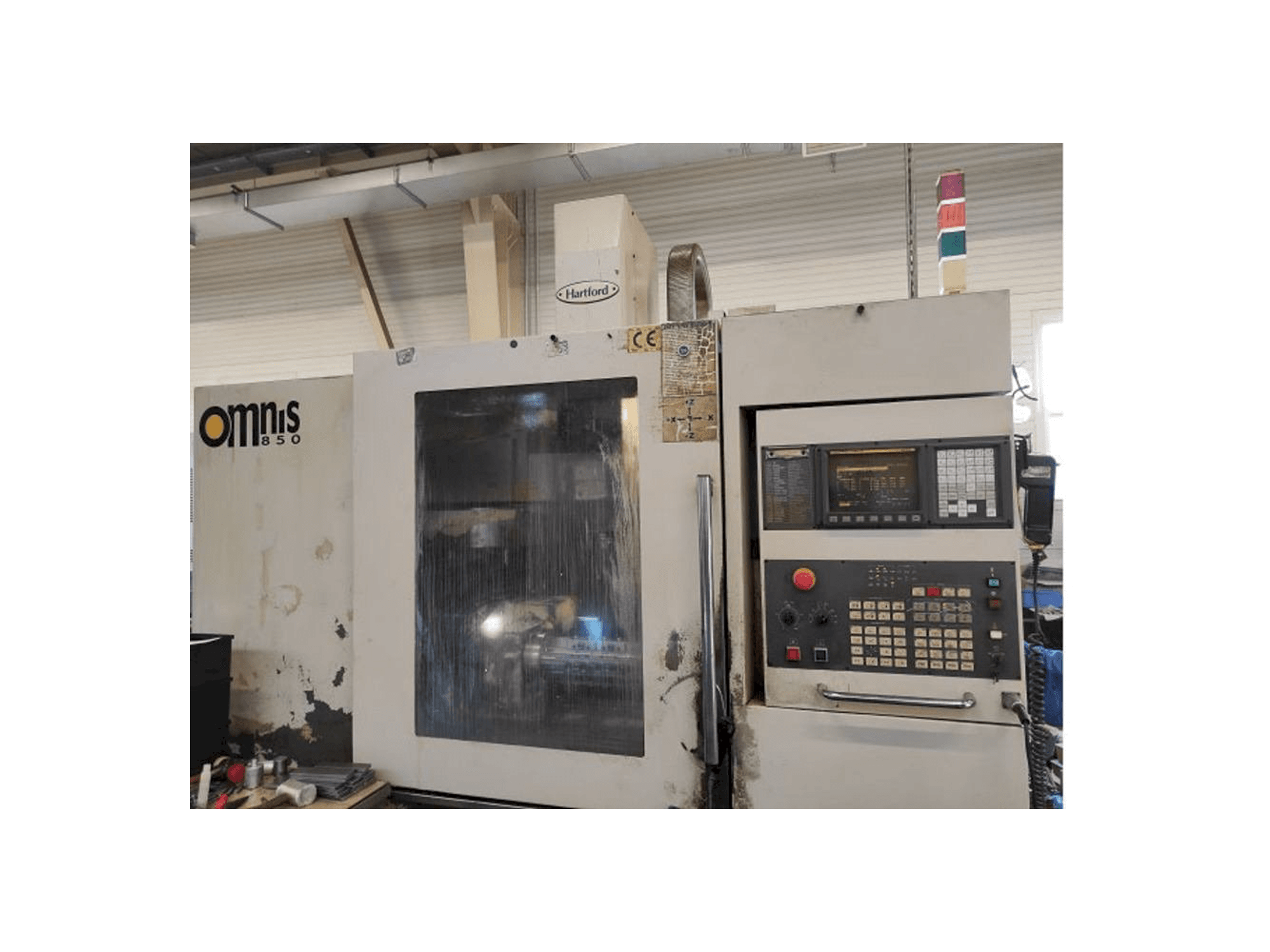 Front view of Hartford Omnis 850 machine