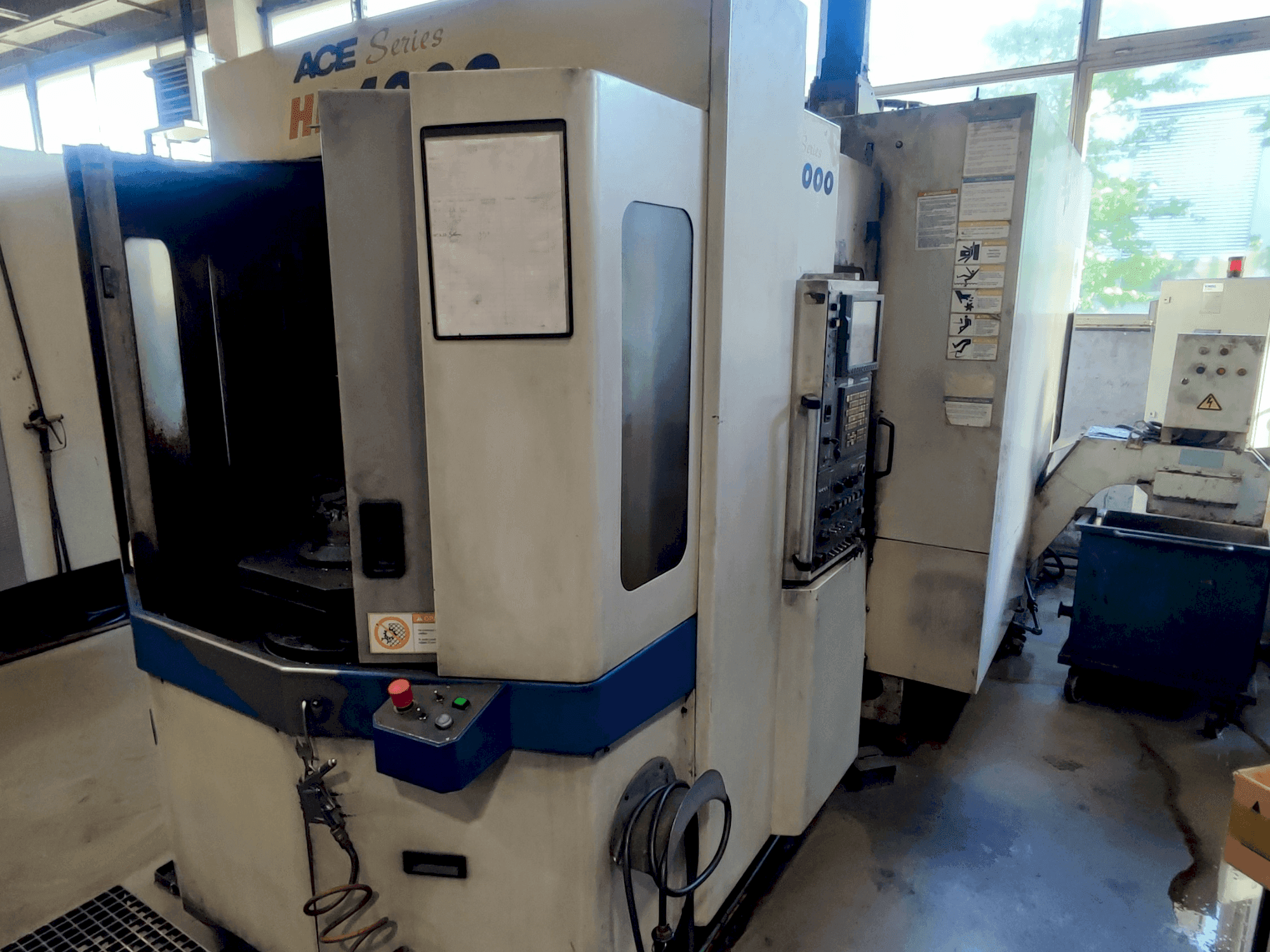 Front view of DAEWOO ACE HP 4000 machine