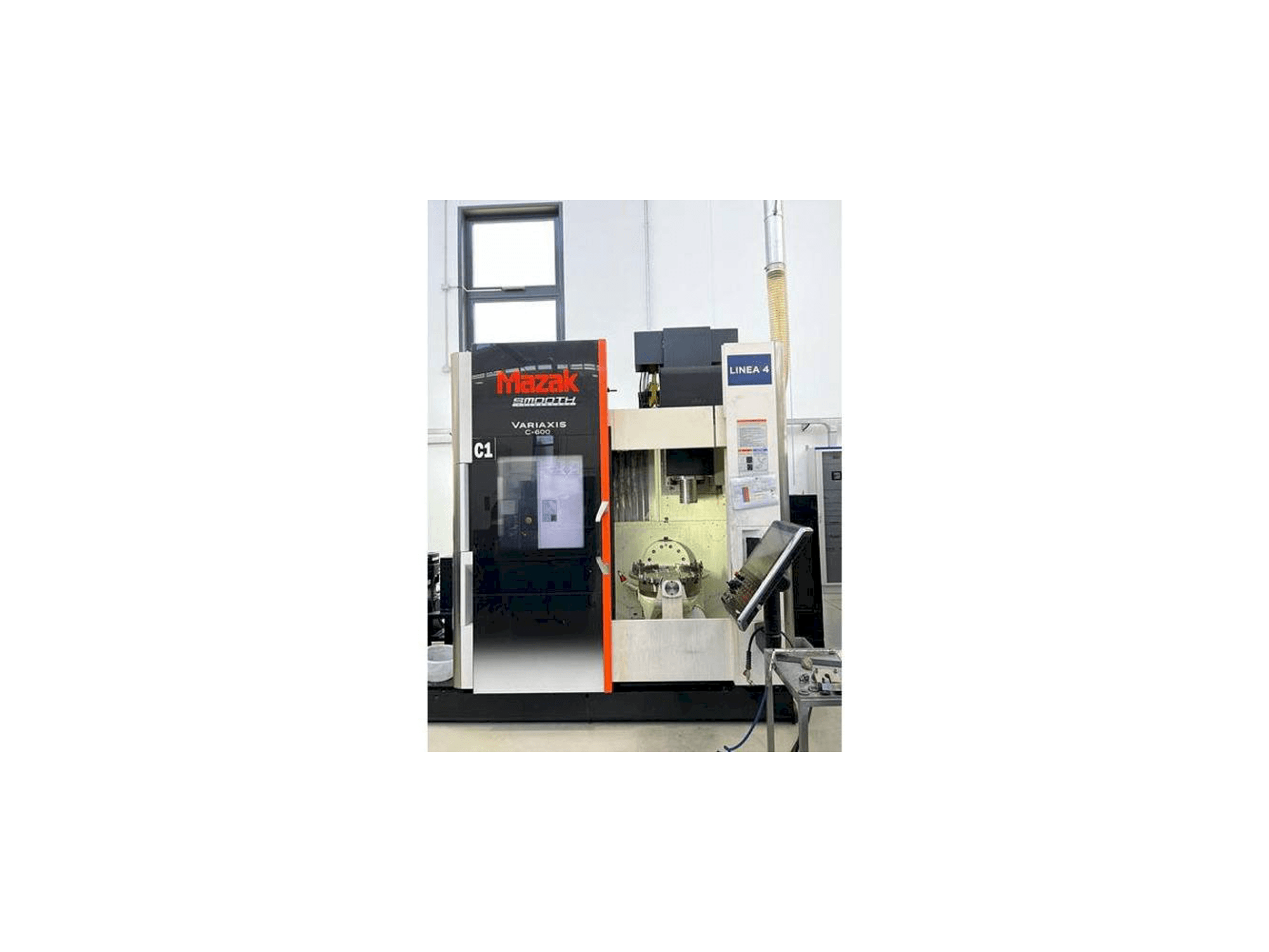 Front view of Mazak VARIAXIS C 600 machine