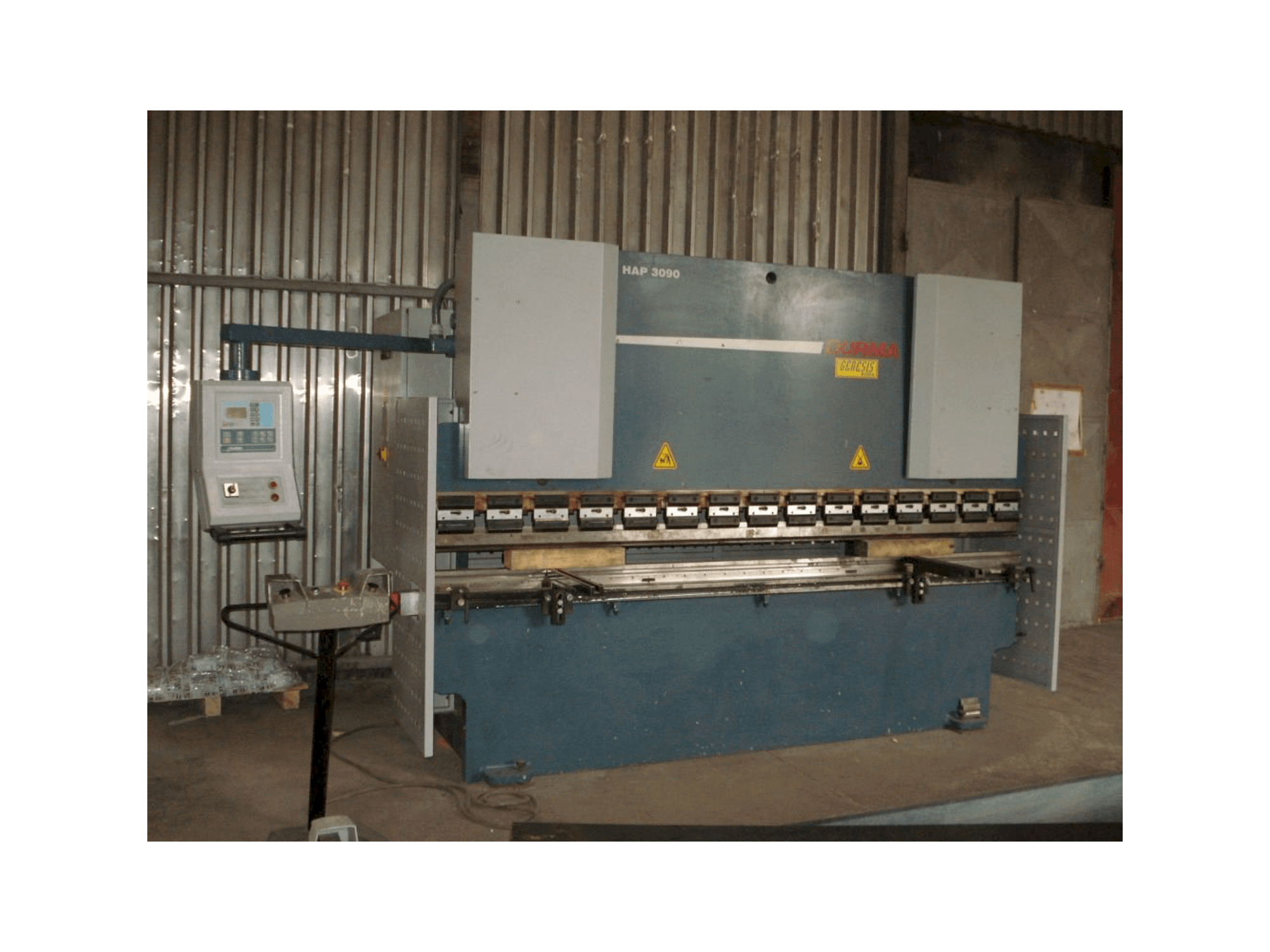 Front view of Durma HAP 3090 machine