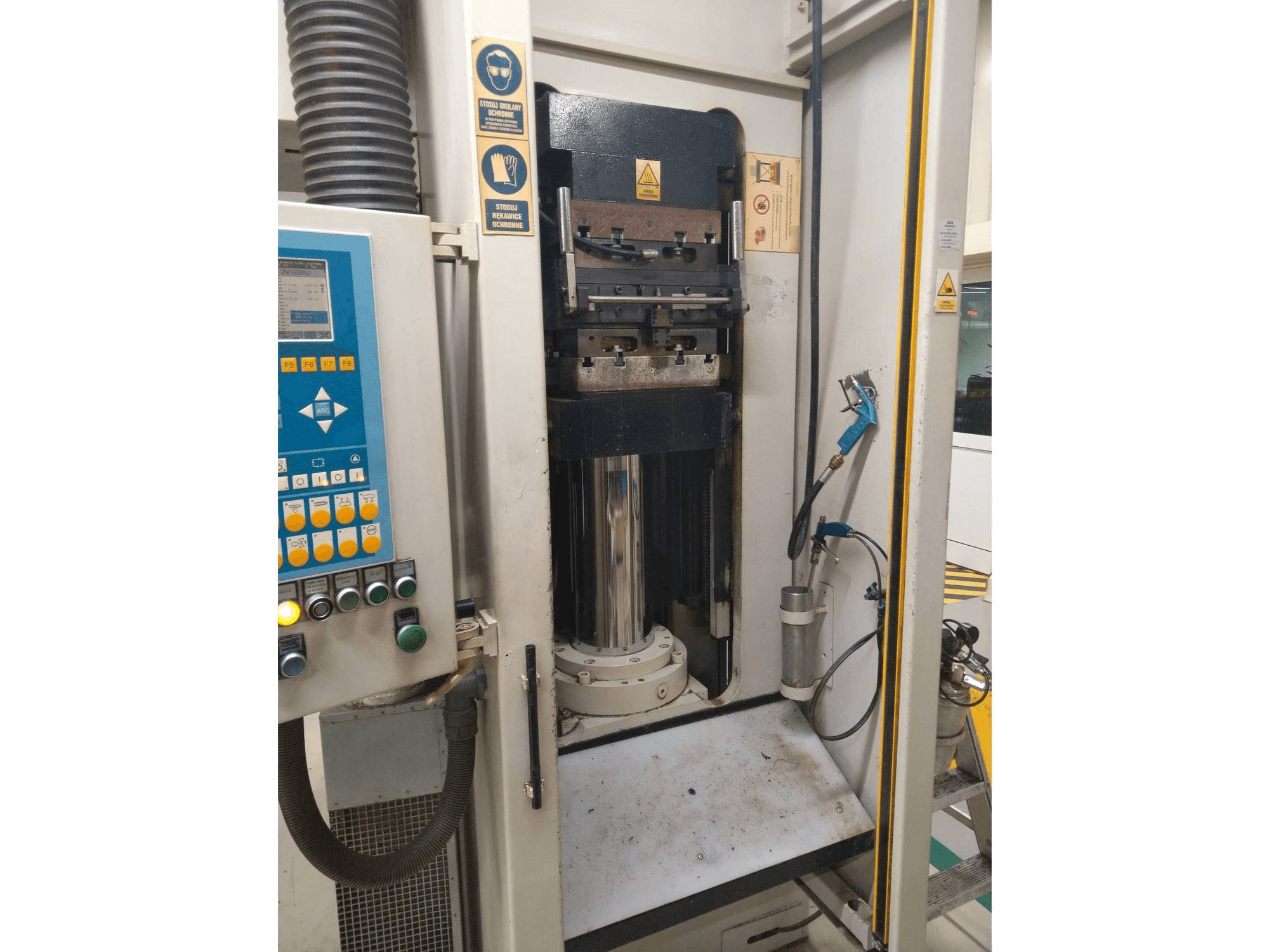 Left side view of LWB STEINL VRE 1100/1000 machine