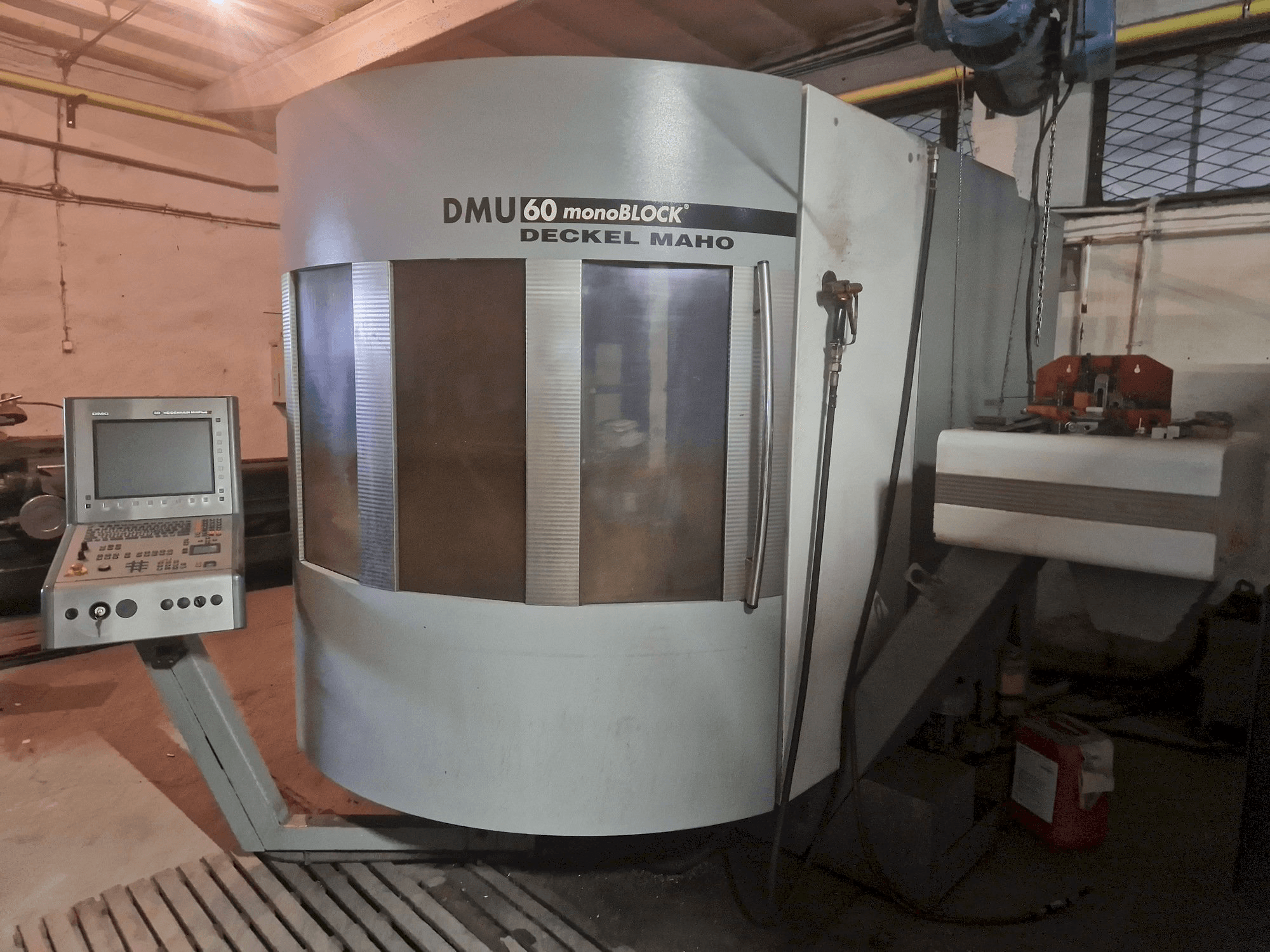 Front view of DECKEL MAHO DMU 60 monoBLOCK machine