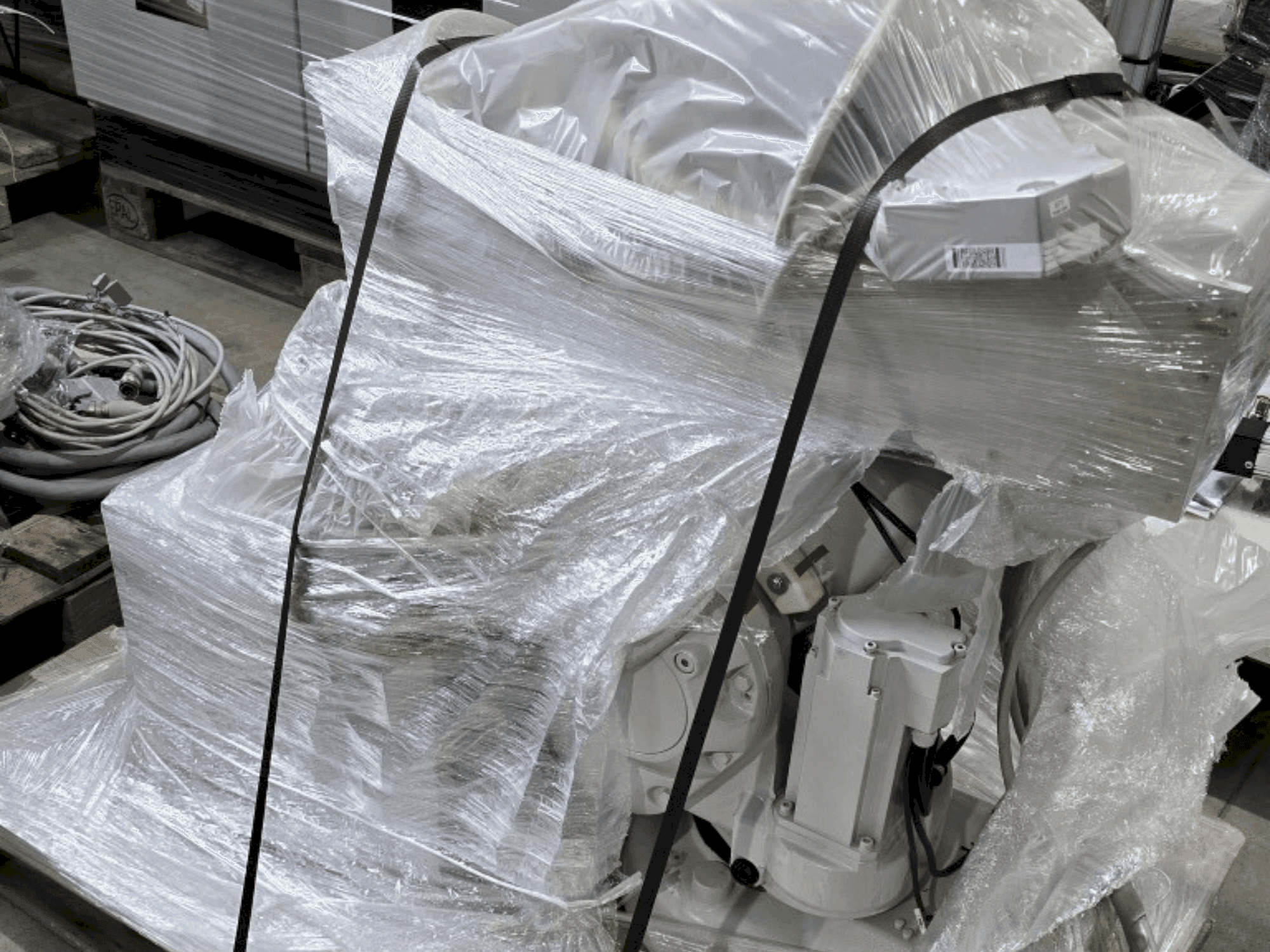 Front view of ABB IRB 140-6/0.8 machine