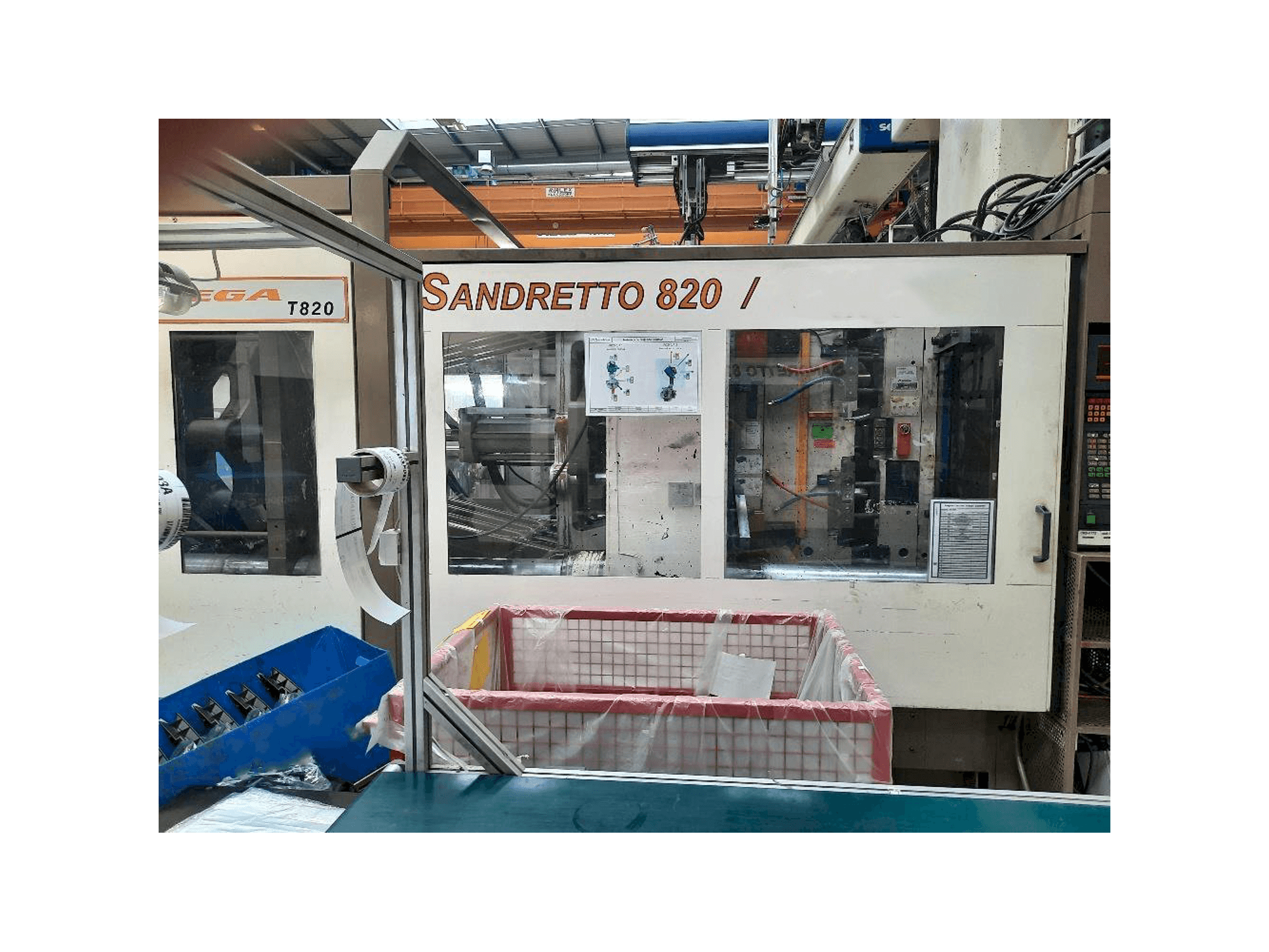 Front view of SANDRETTO 820/6434 machine
