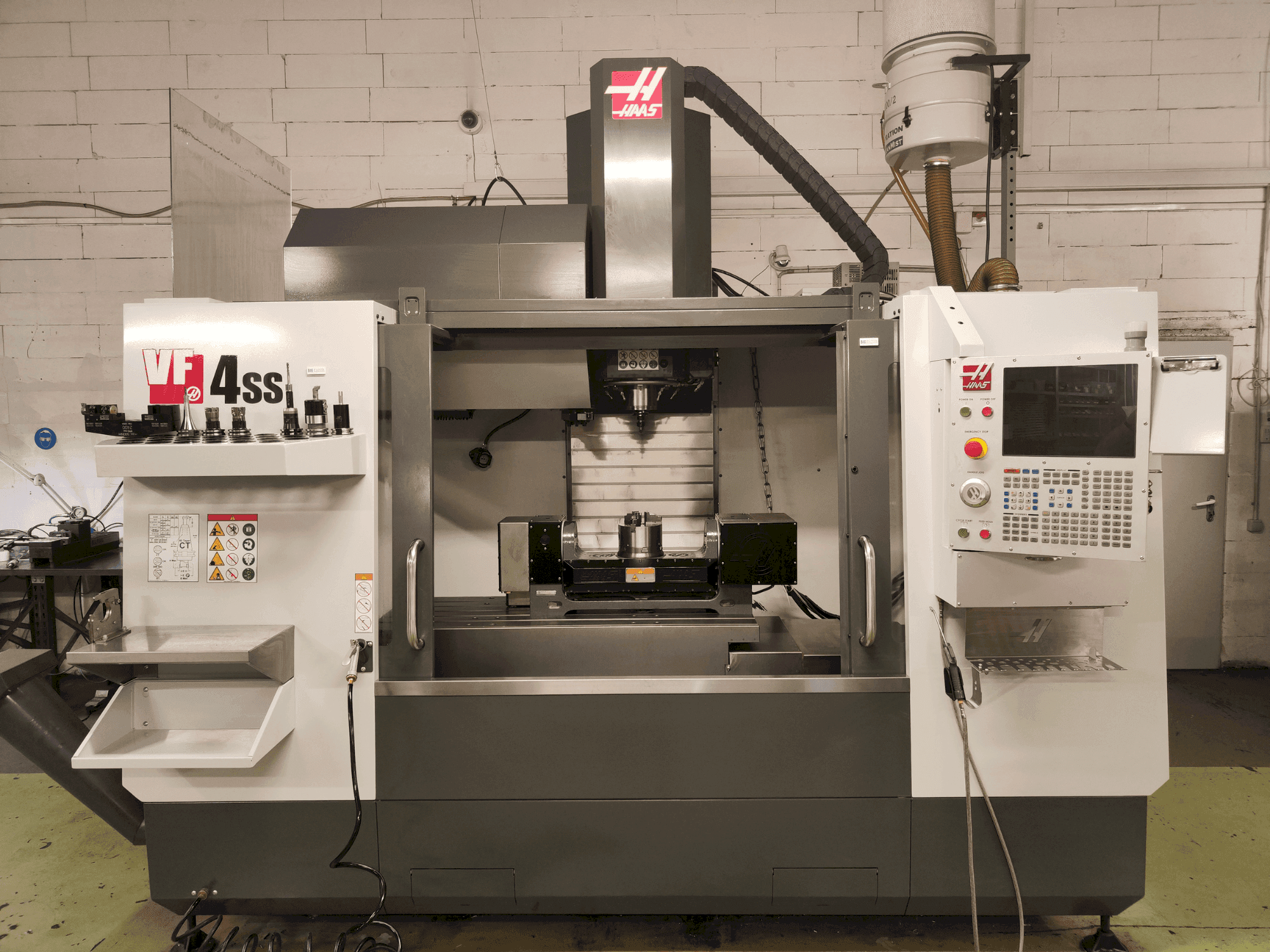 Front view of HAAS VF-4SS machine