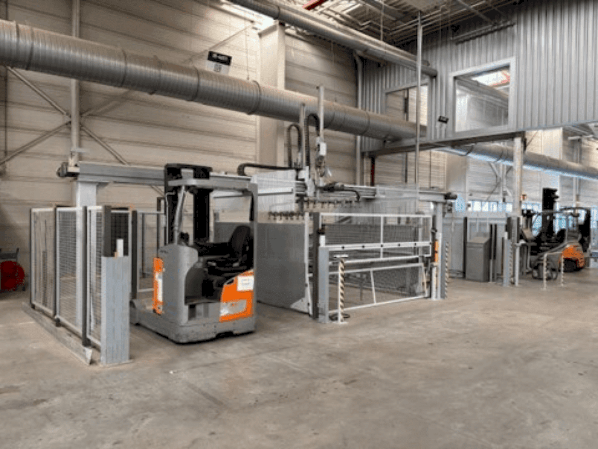 Front view of LIGMATECH VKF-100/25/13/R/2/1 machine