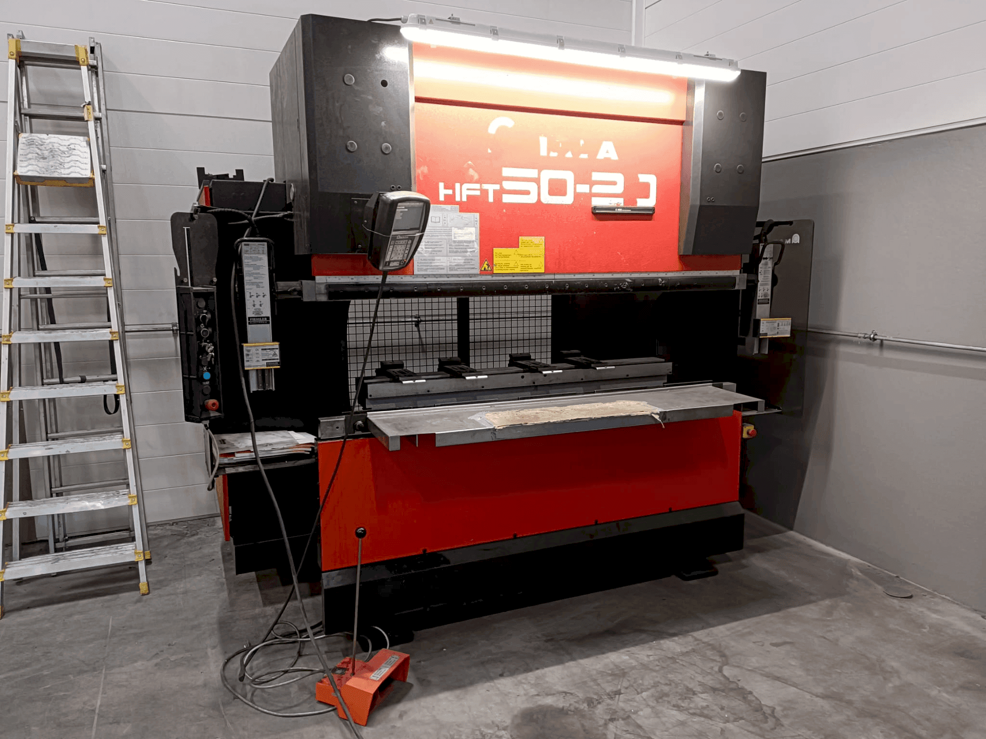 Front view of AMADA HFT50-20 machine