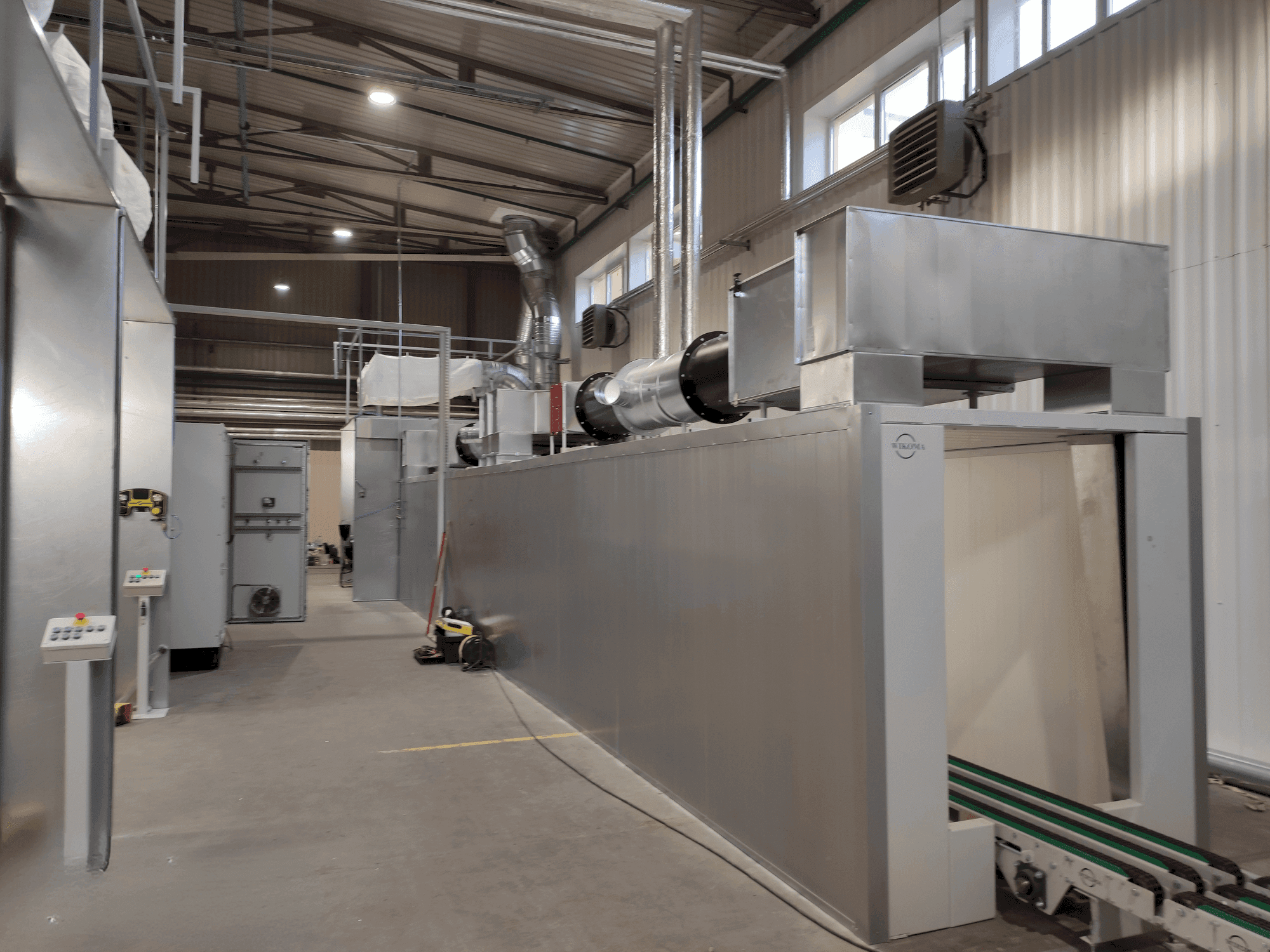 Side view of WIKOMA LL001 machine