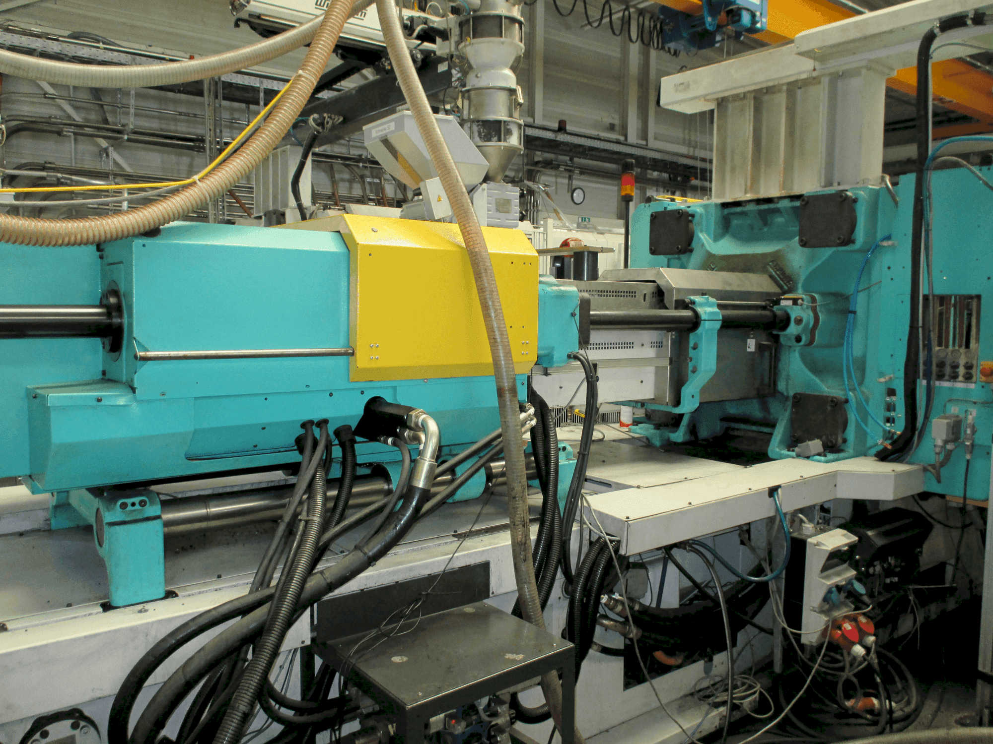 Front view of Arburg Allrounder Selecta 720 S 3200-2100 machine