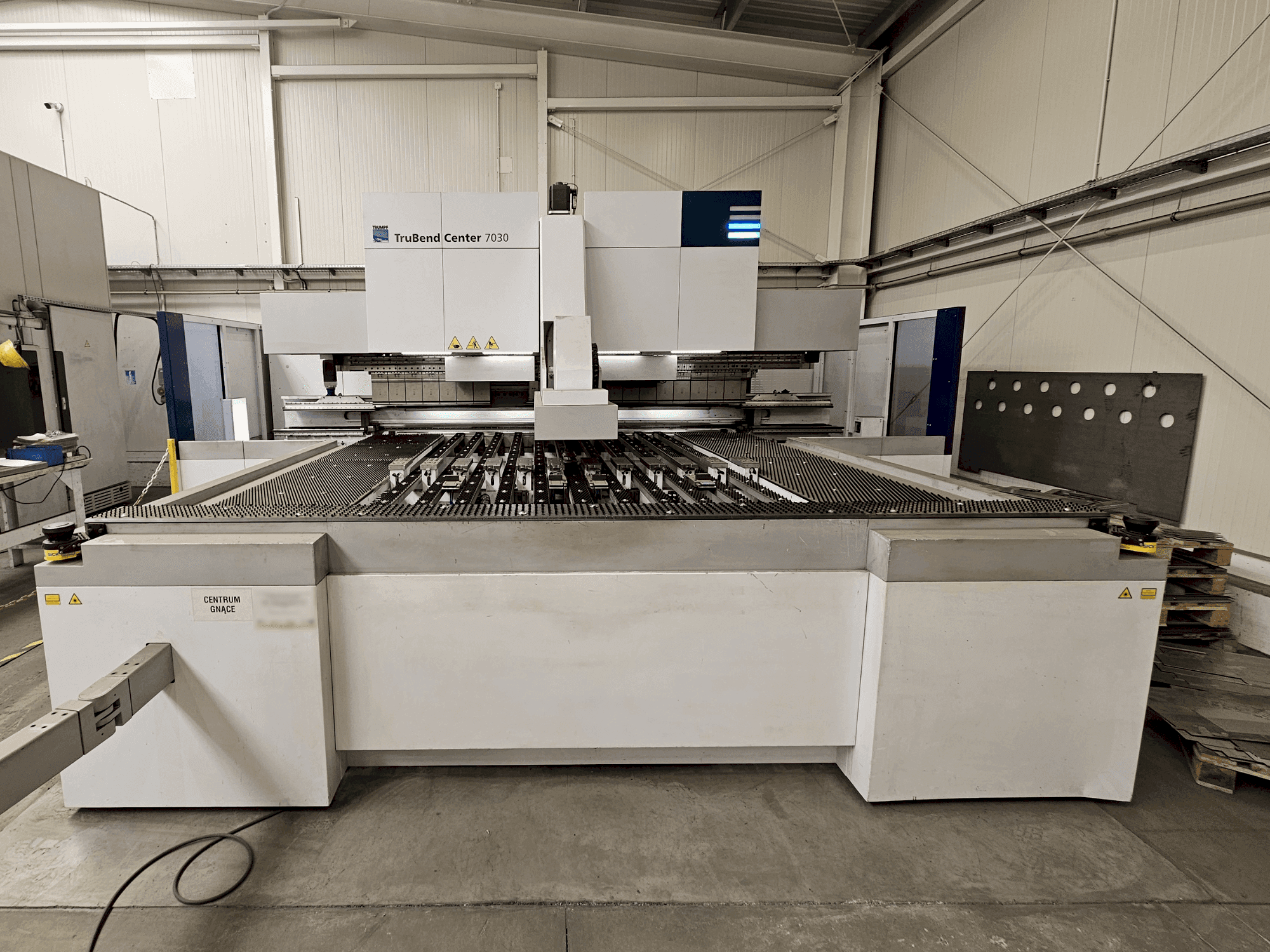 Front view of TRUMPF TruBend Center 7030 machine