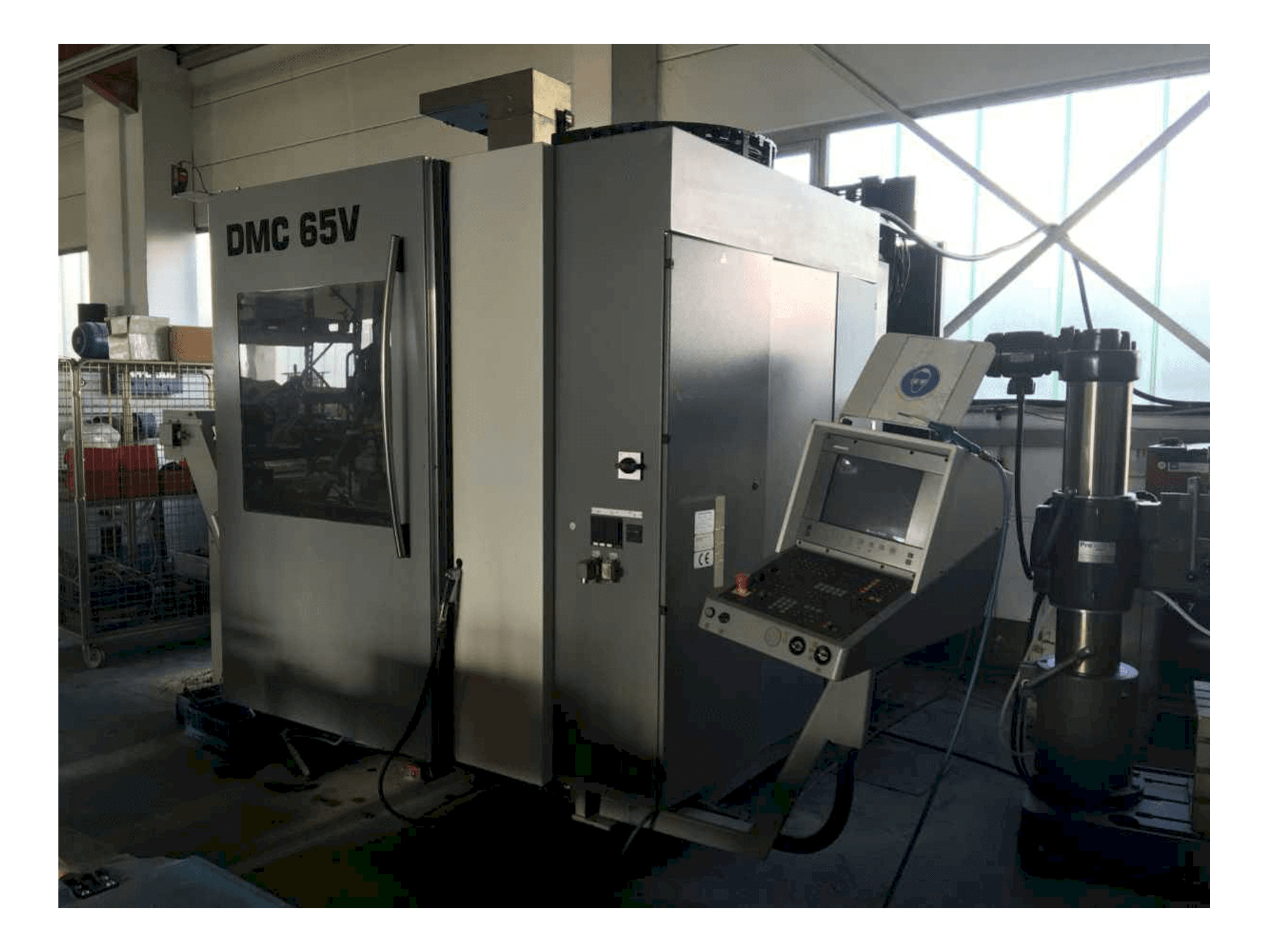 Front view of DECKEL MAHO DMC65V machine